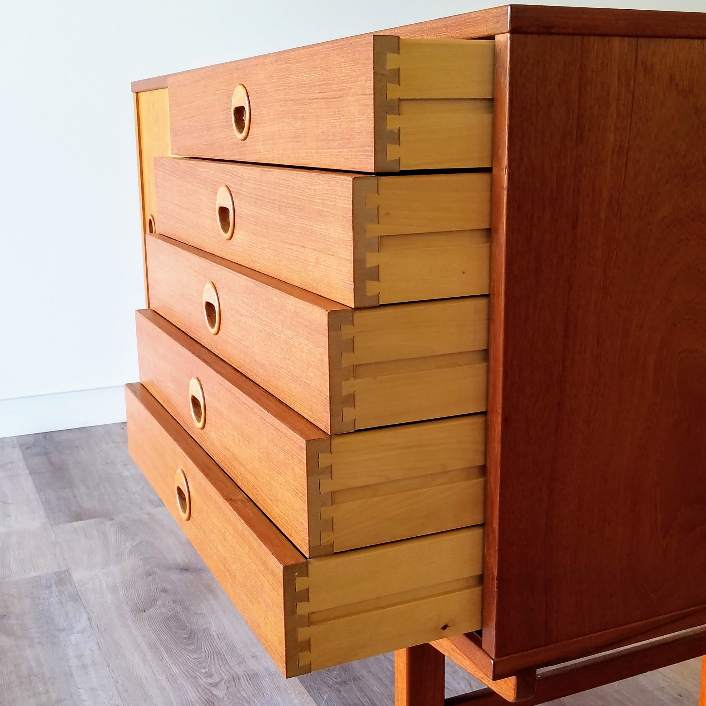 Folke Ohlsson Credenza