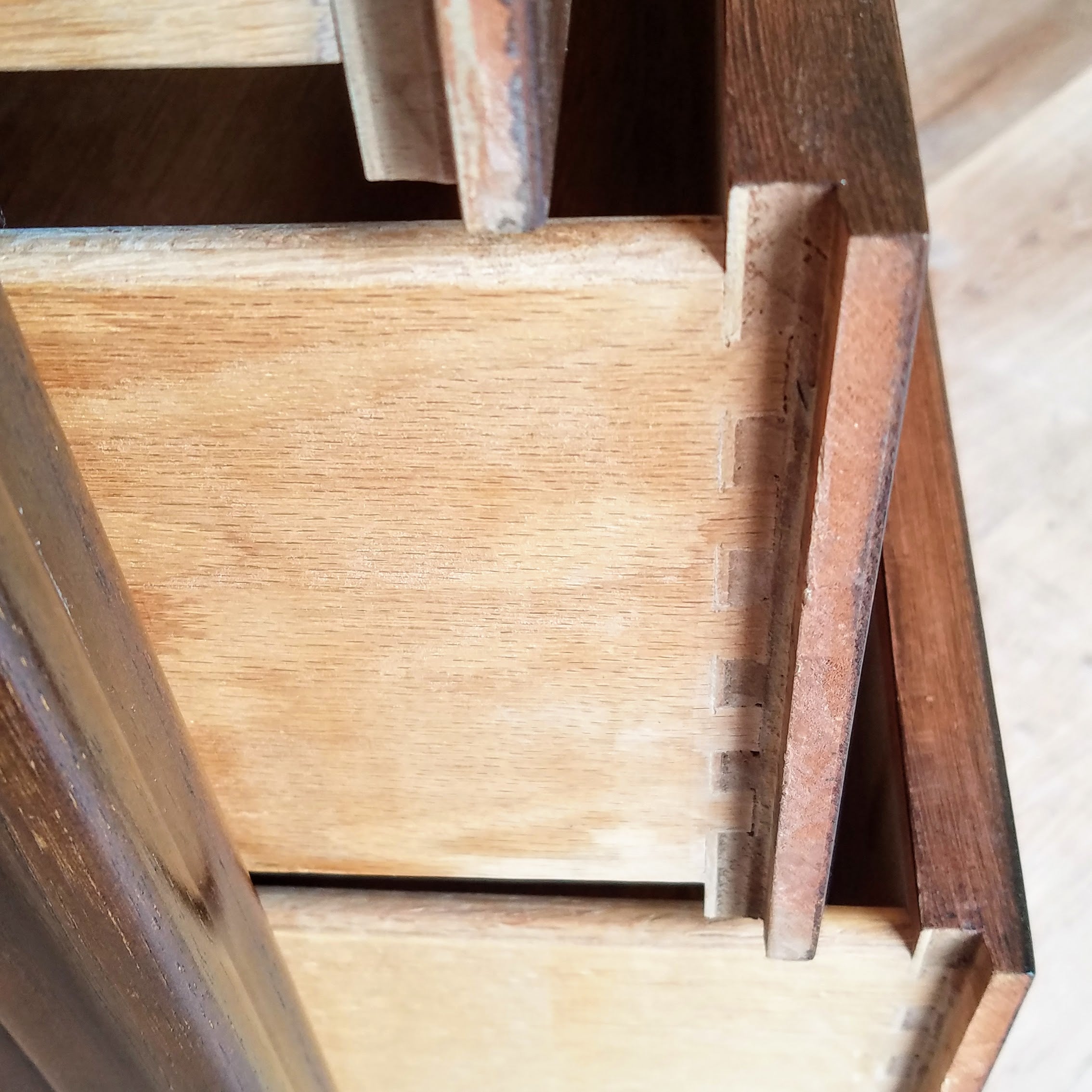 Broyhill 'Saga' Lowboy Dresser