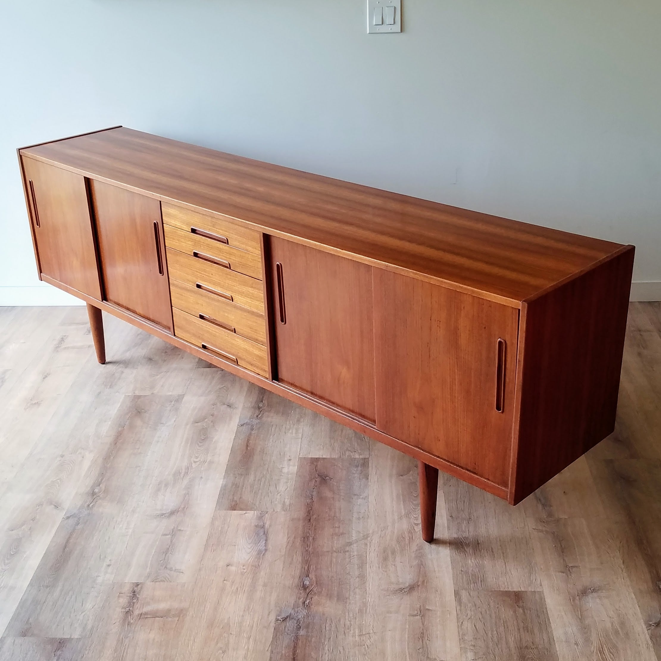 Nils Jonsson Credenza