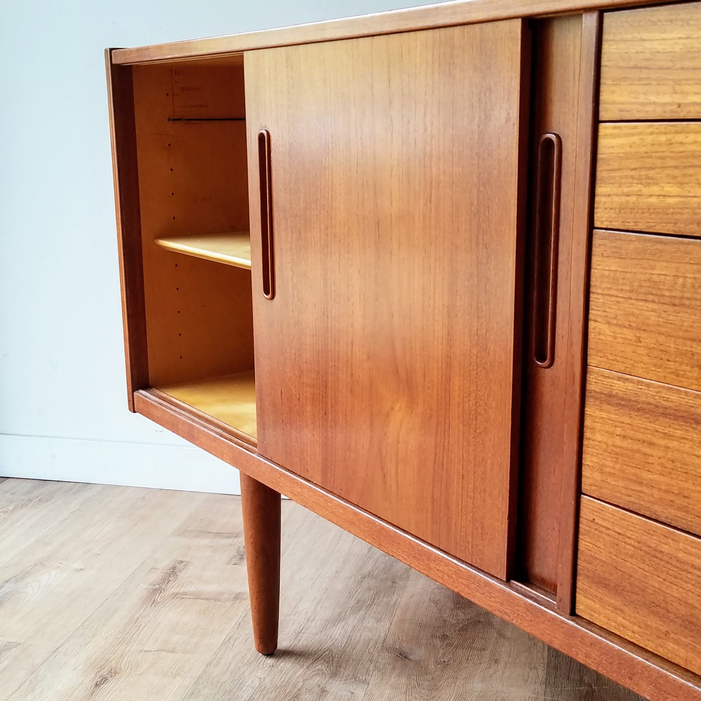 Nils Jonsson Credenza