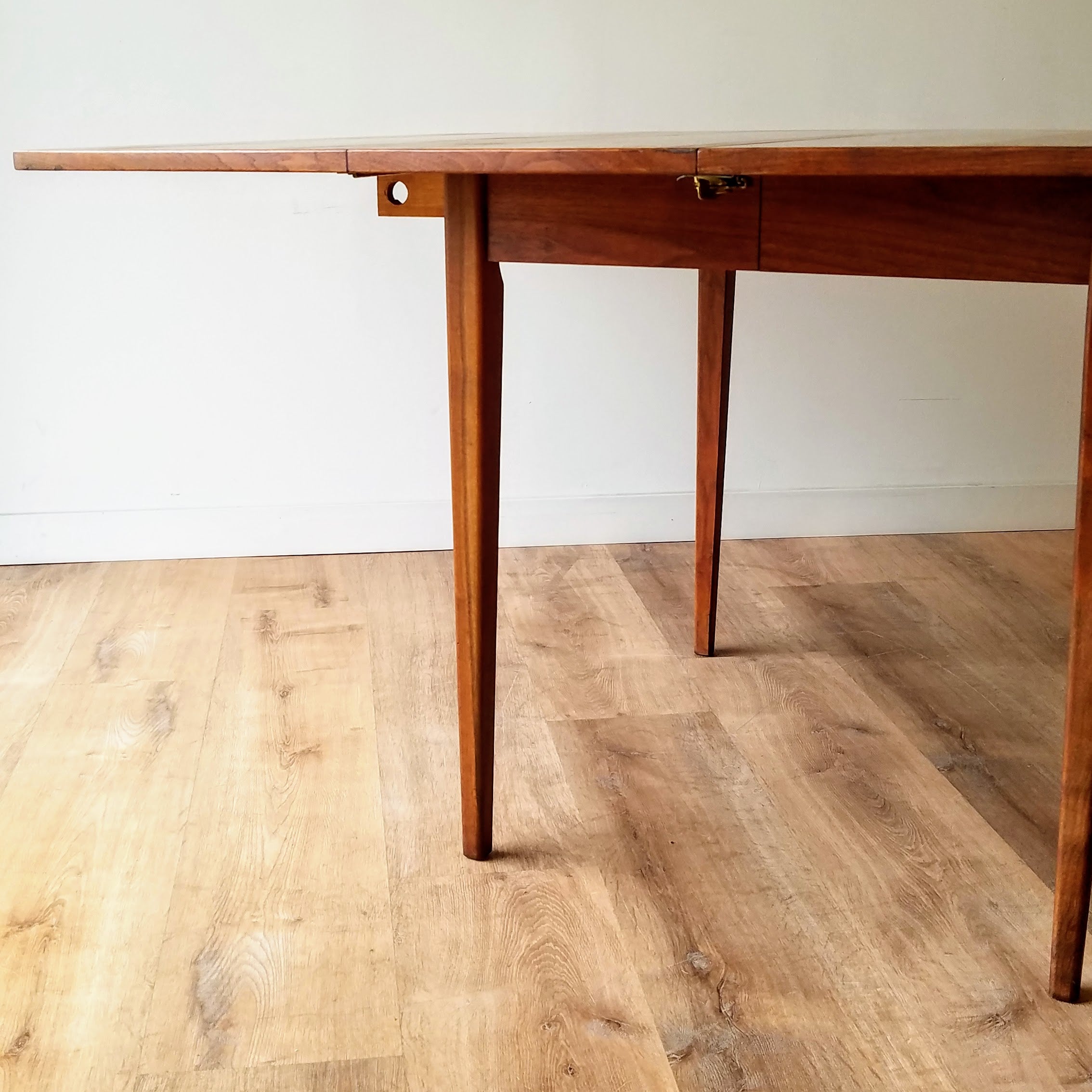 Jack Cartwright Dining Table