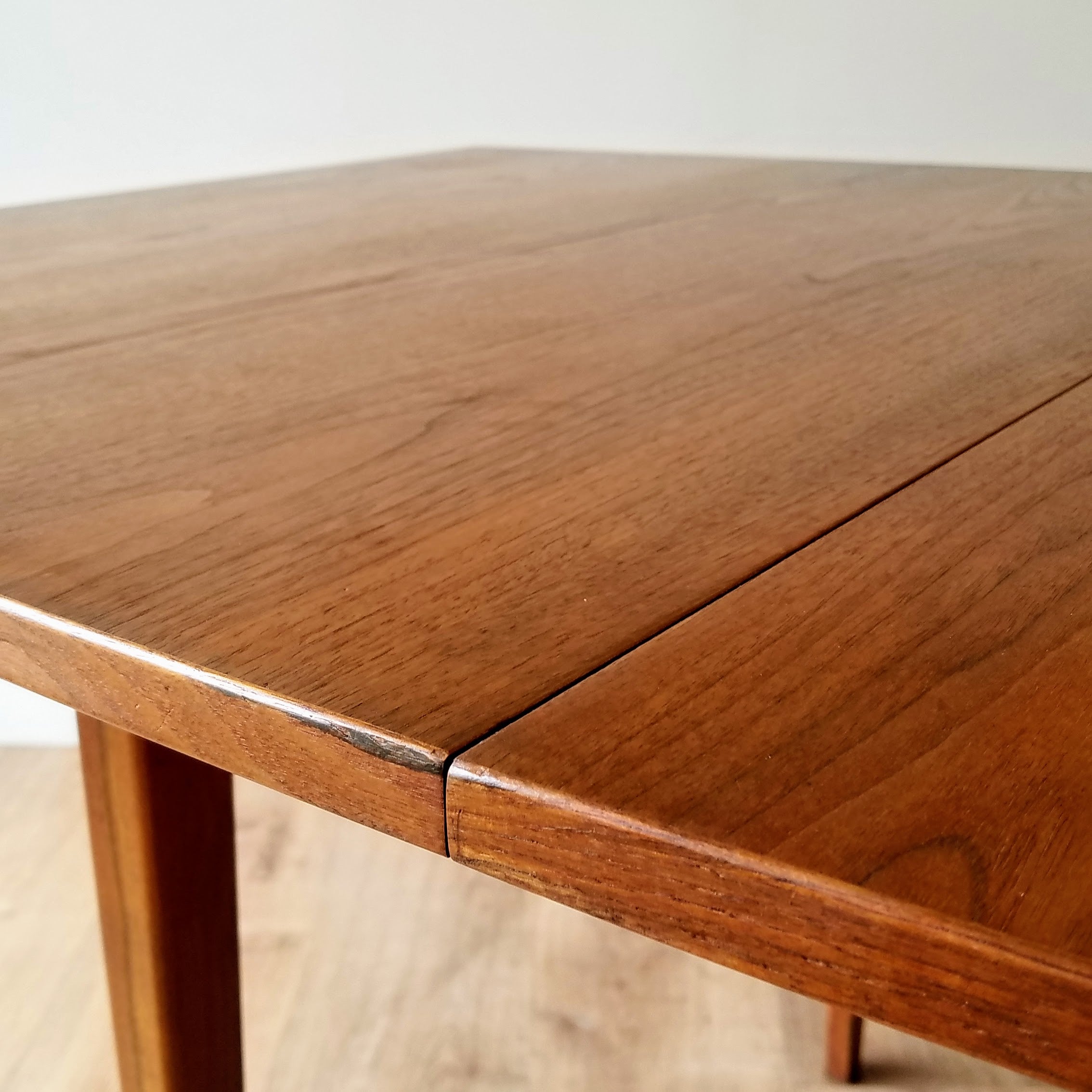 Jack Cartwright Dining Table