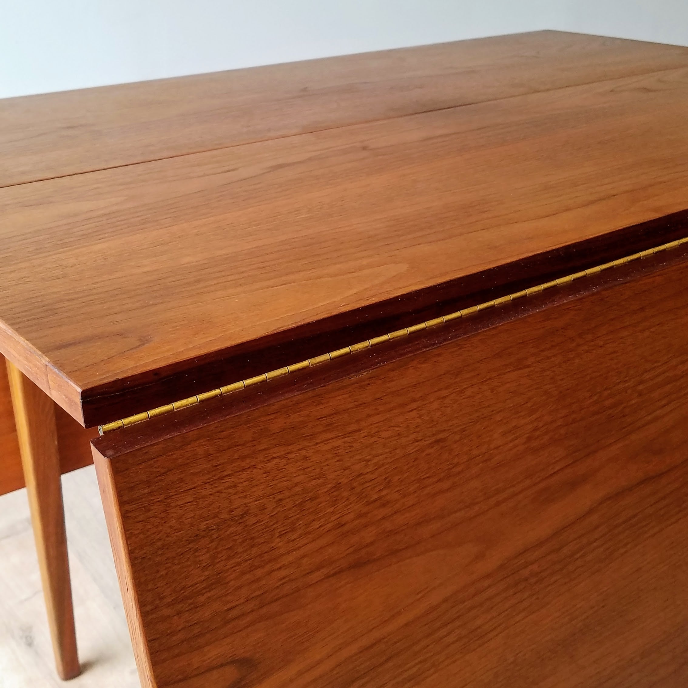 Jack Cartwright Dining Table