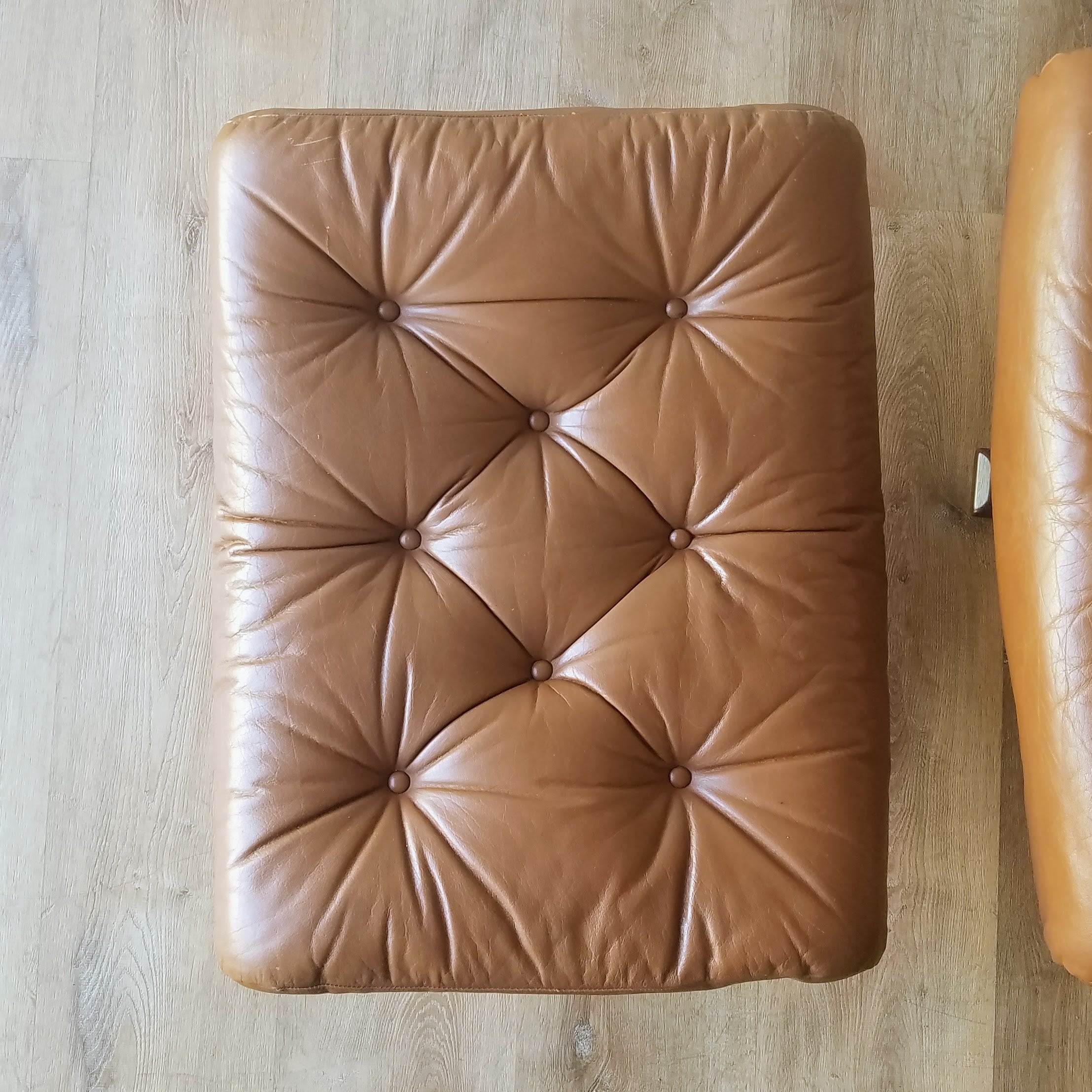 Vatne Mobler Recliner + Ottoman