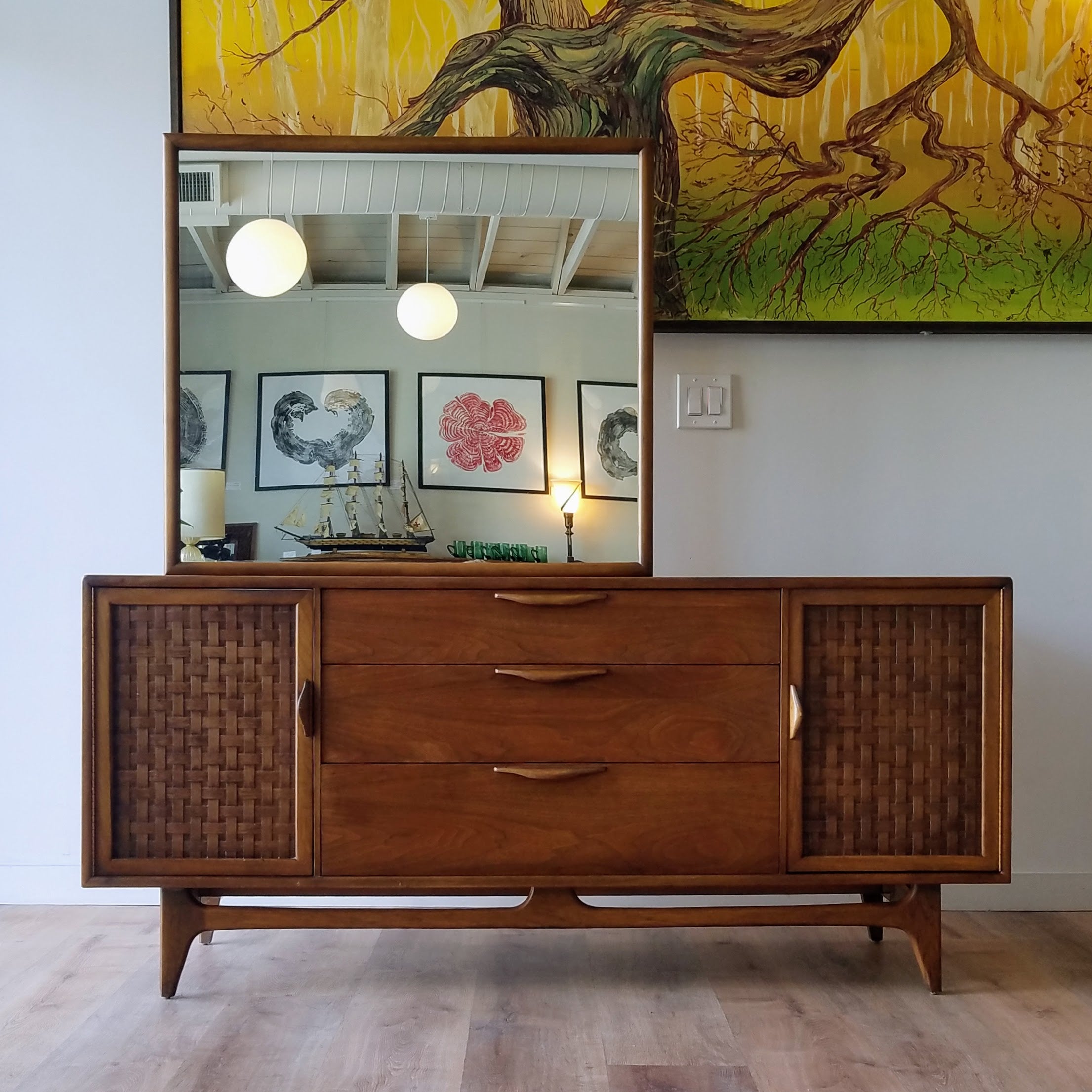 Lane Perception Dresser w/ Mirror