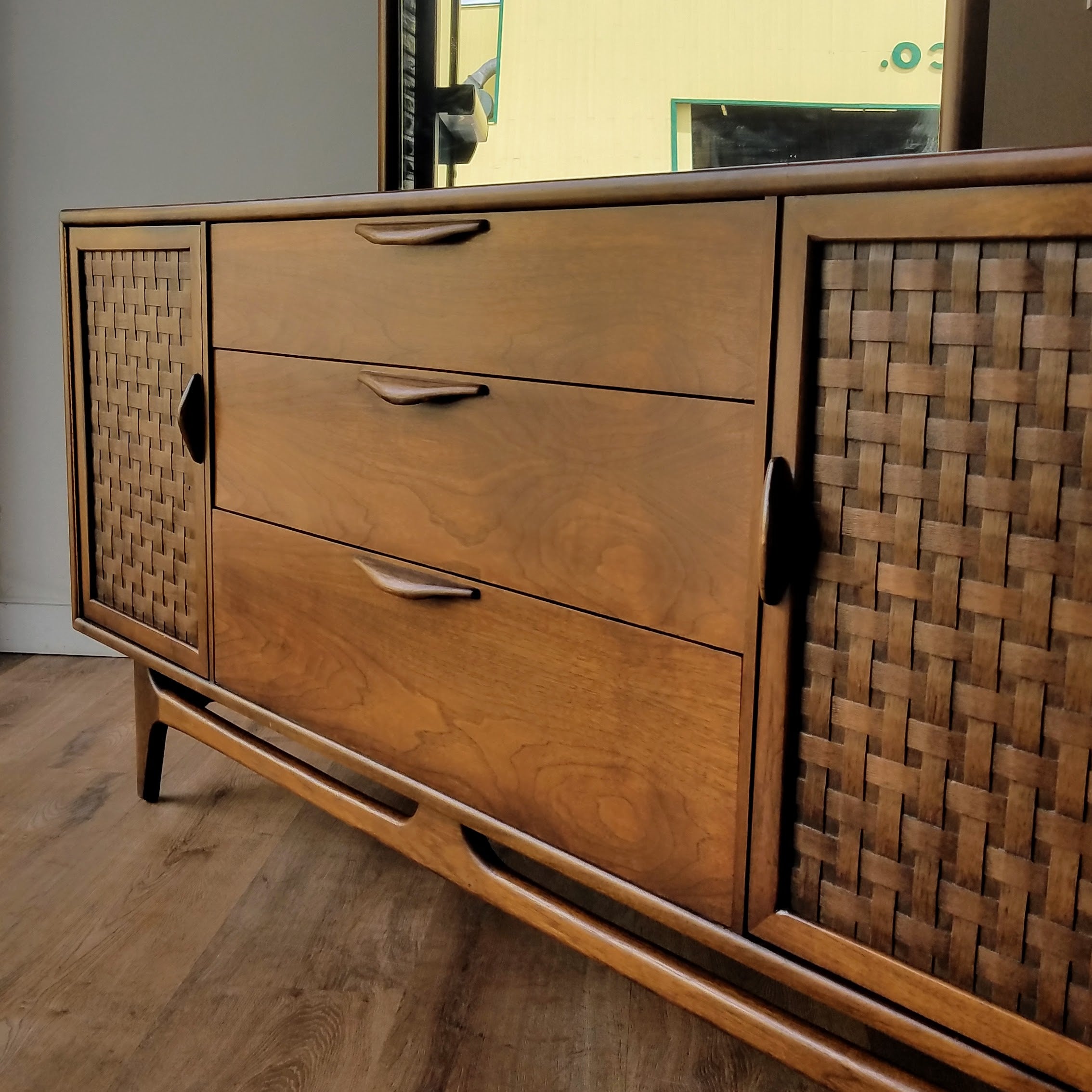 Lane Perception Dresser w/ Mirror