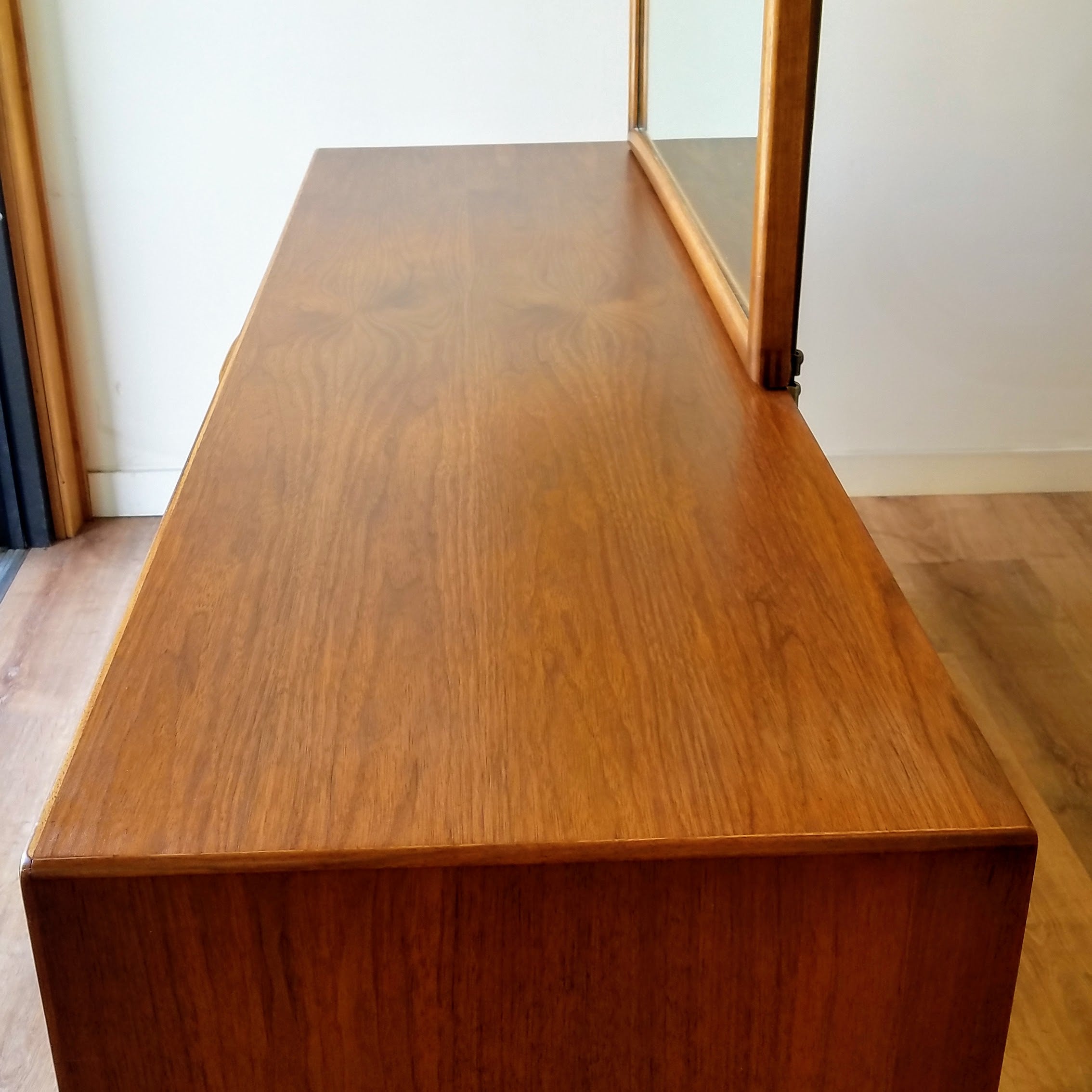 Lane Perception Dresser w/ Mirror