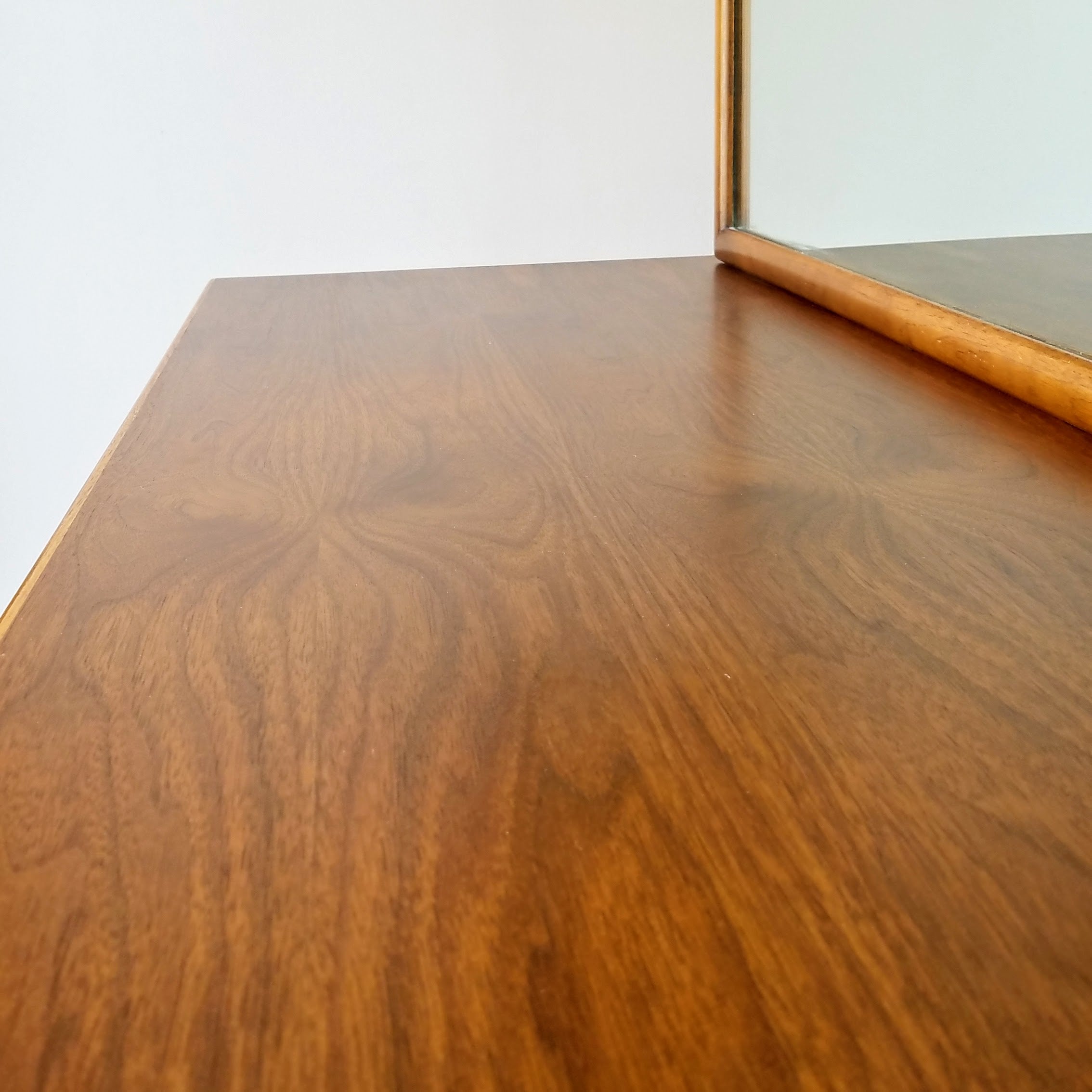 Lane Perception Dresser w/ Mirror
