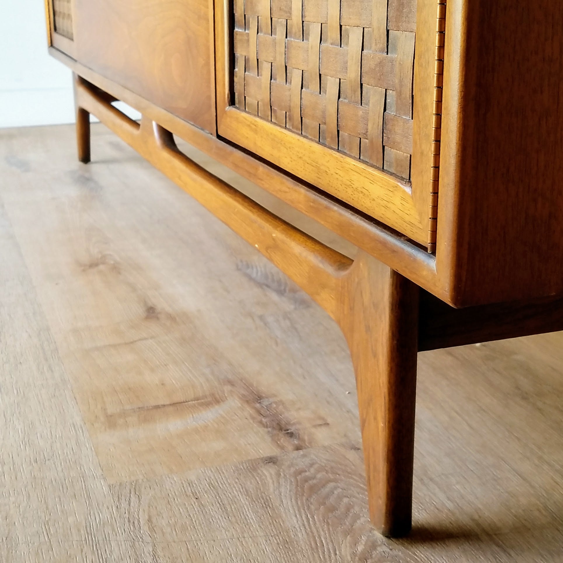 Lane Perception Dresser w/ Mirror