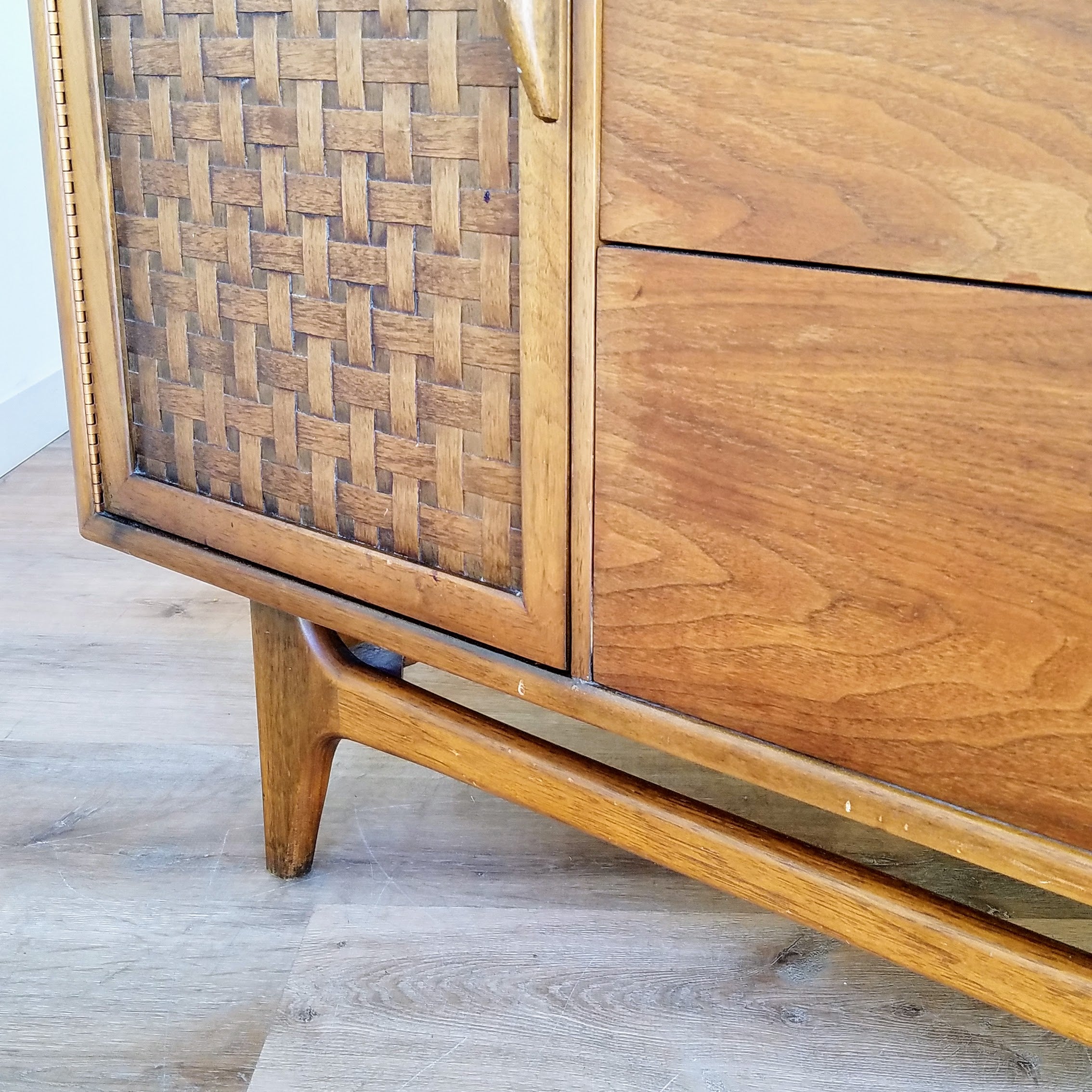 Lane Perception Dresser w/ Mirror