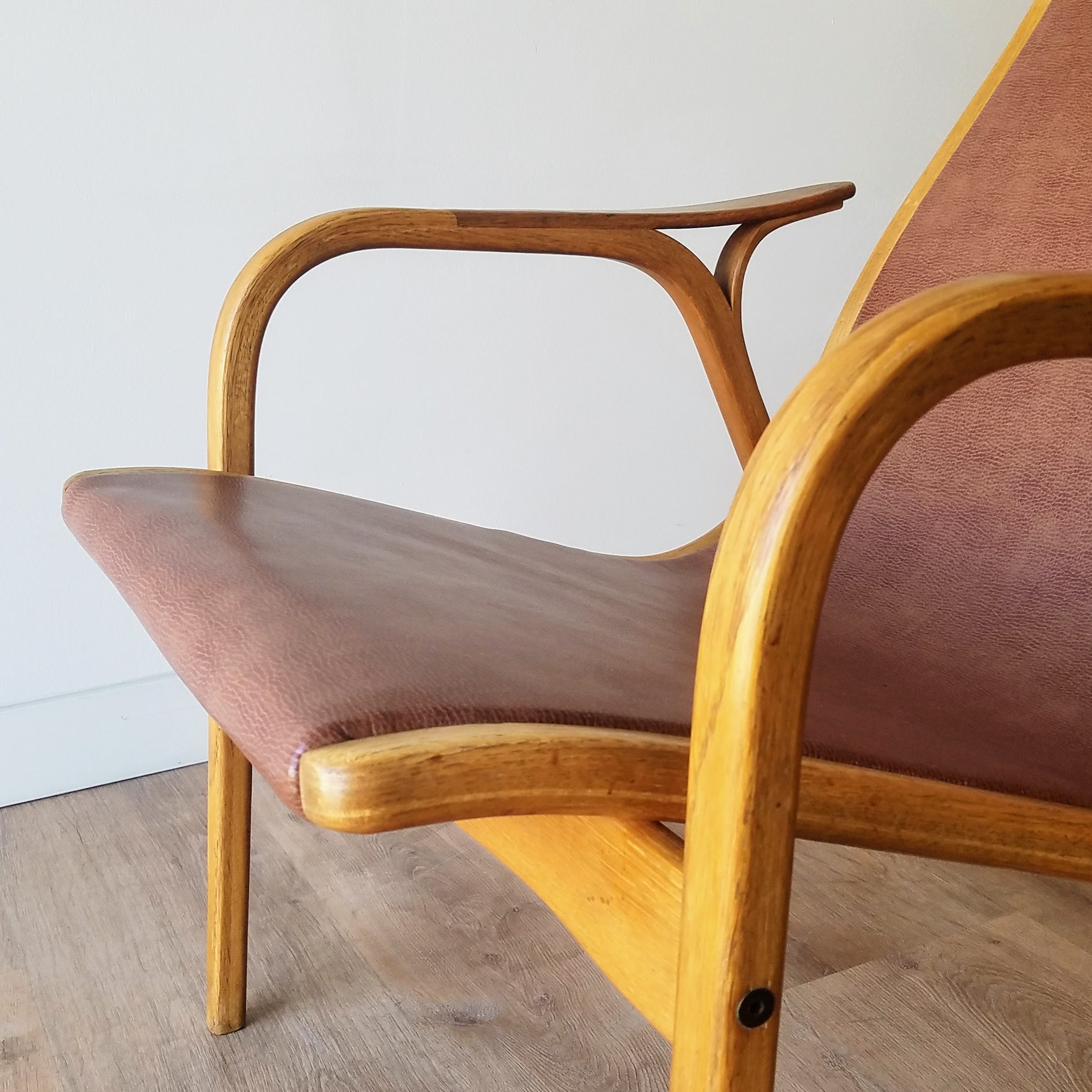 Yngve Ekström Lamino Chair