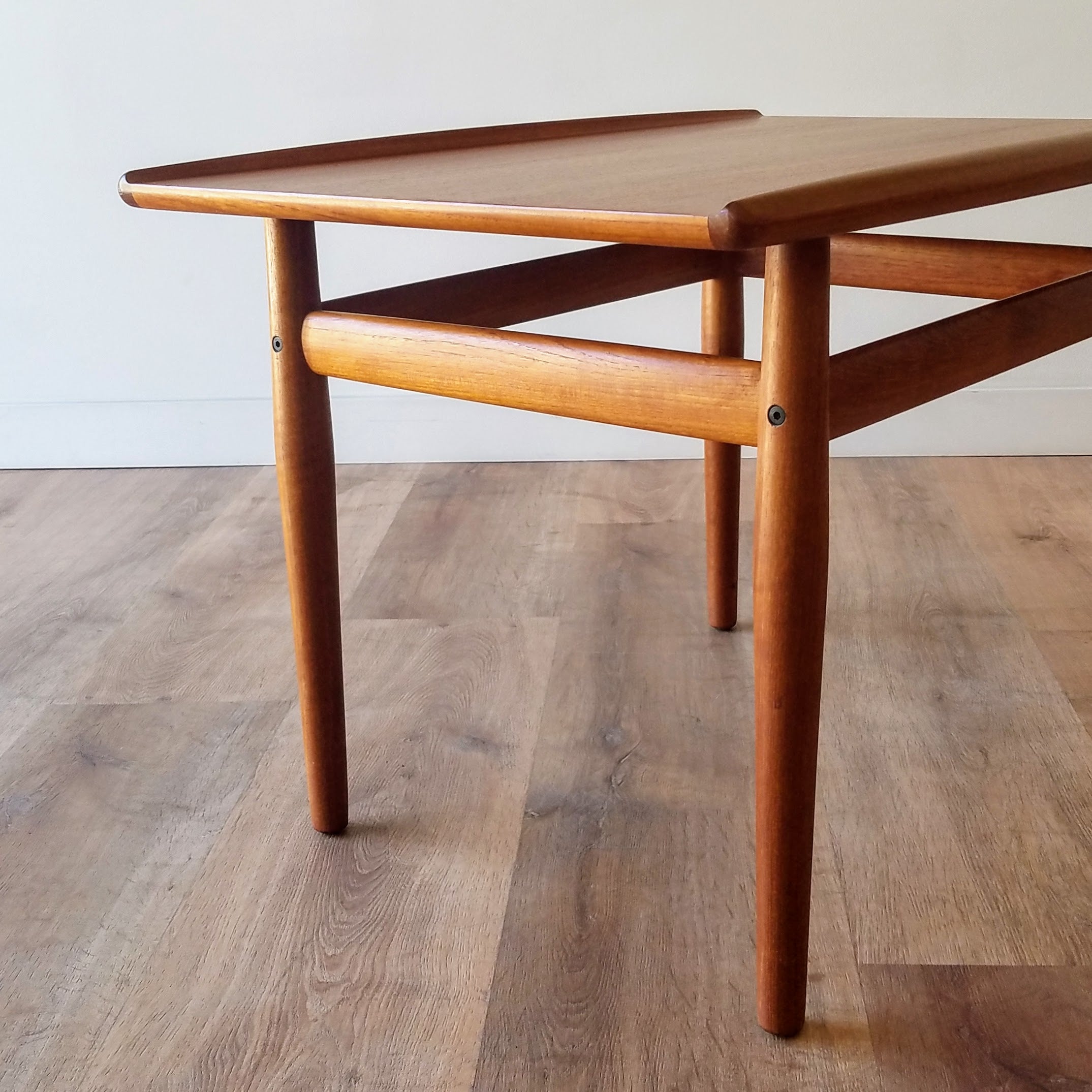 Grete Jalk Side Table