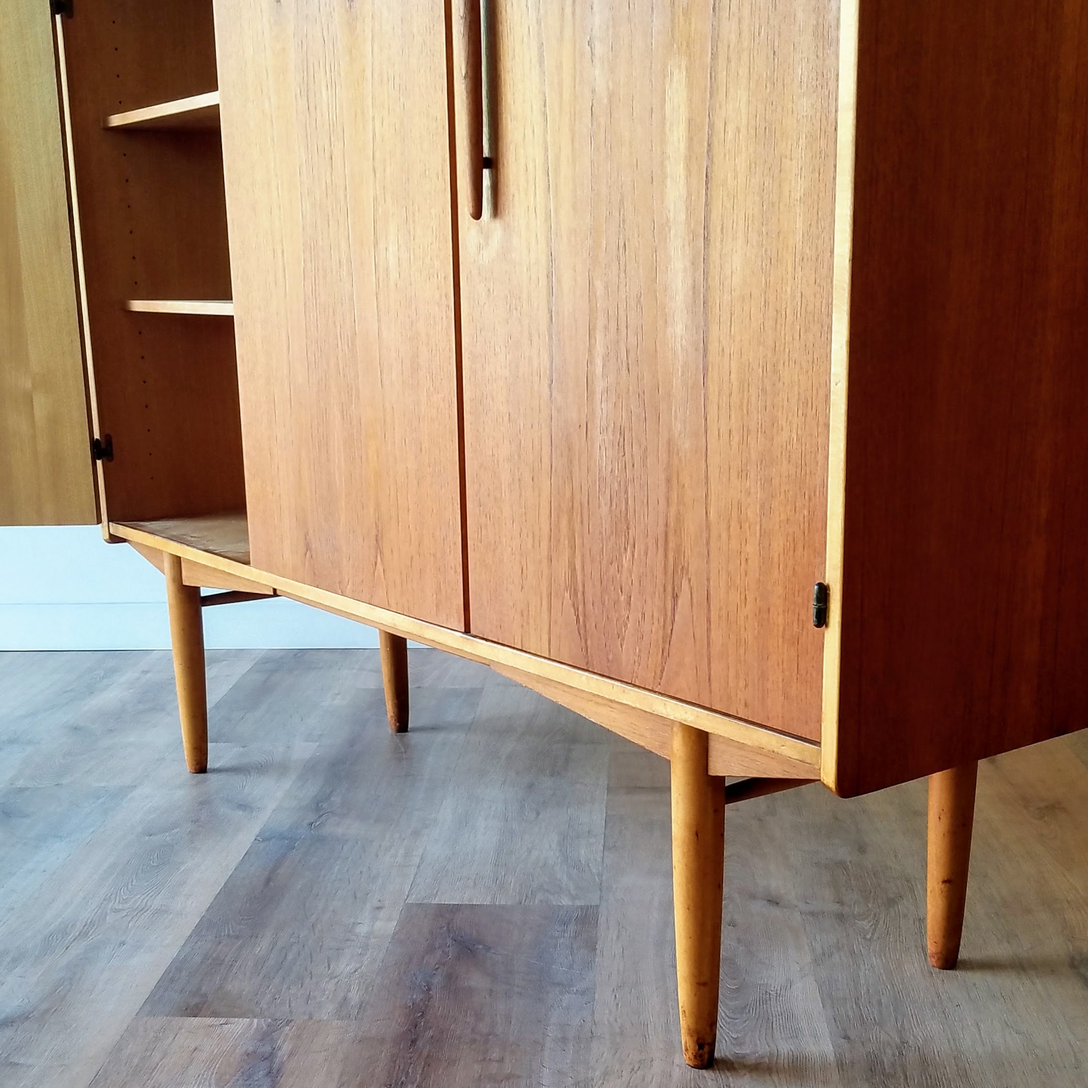 Hugo Troeds Highboard