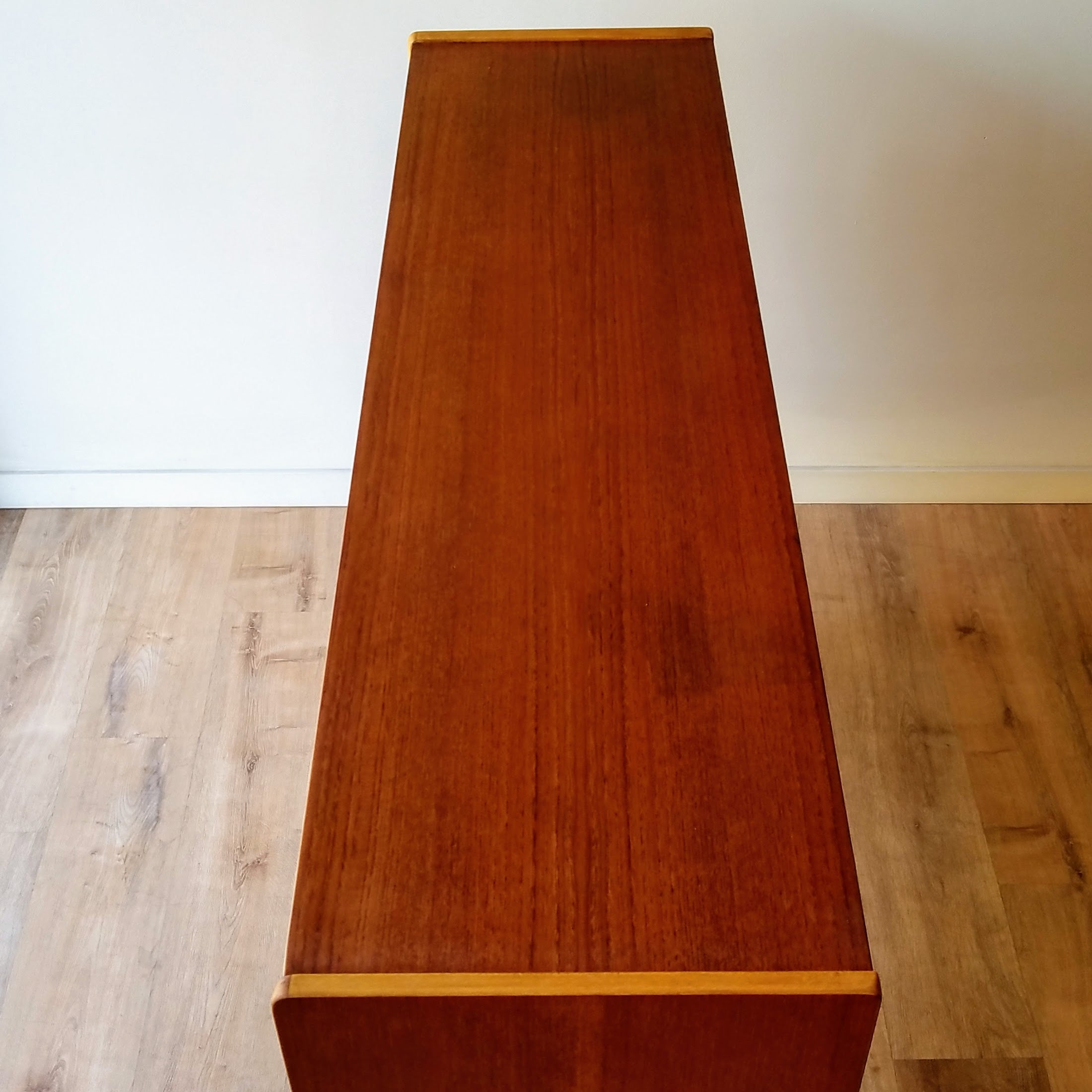 Hugo Troeds Highboard