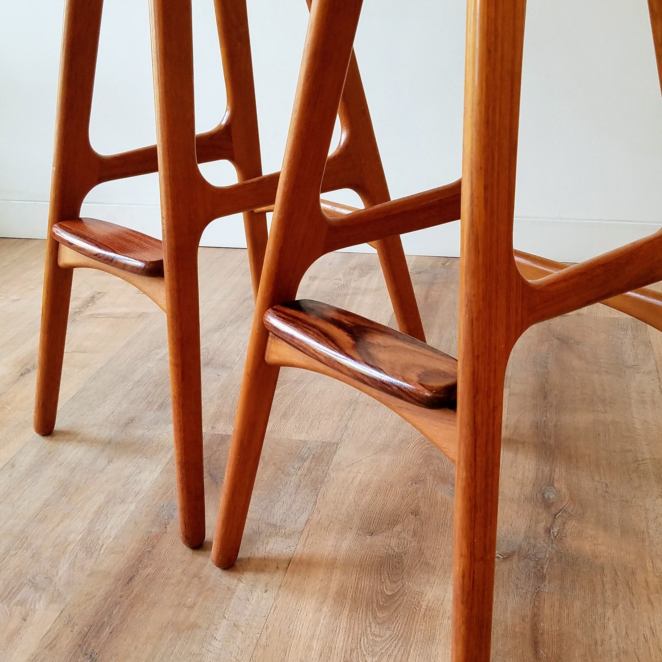 Erik Buch Barstools