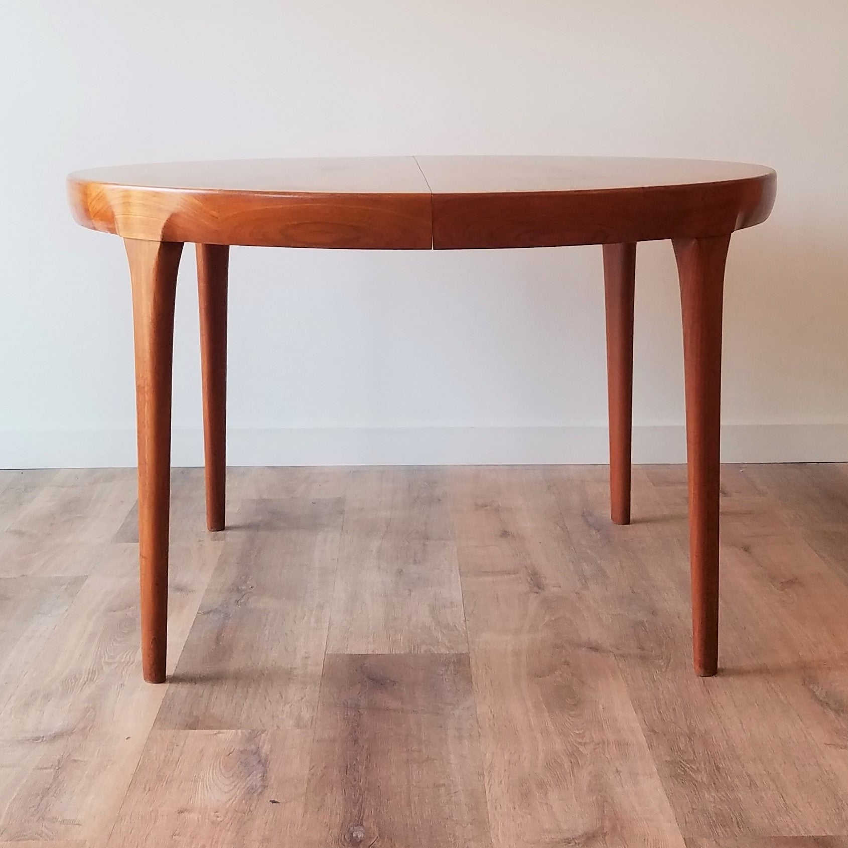 lb Kofod-Larsen Round Dining Table
