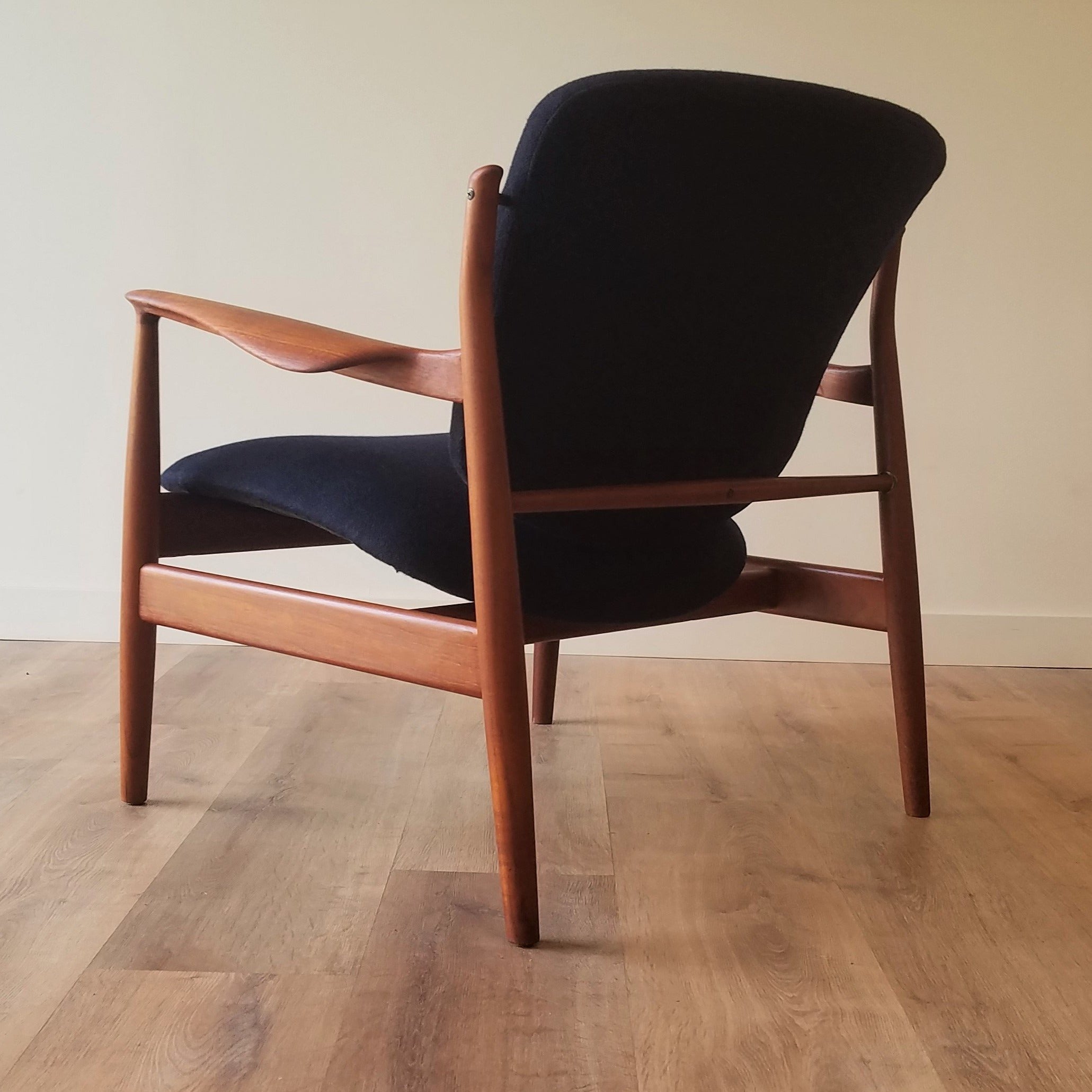 Finn Juhl Lounge Chair (Fd-136)