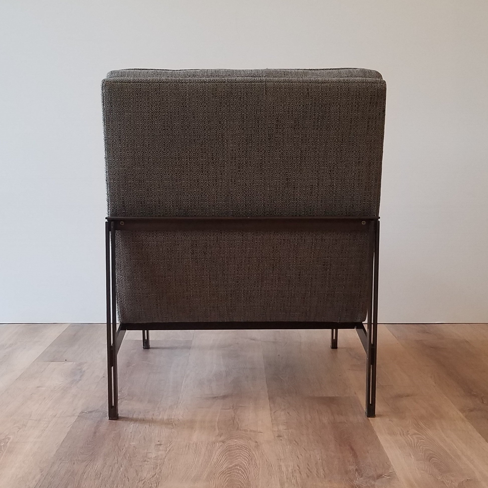 Florence Knoll (Model 51) Slipper Chair