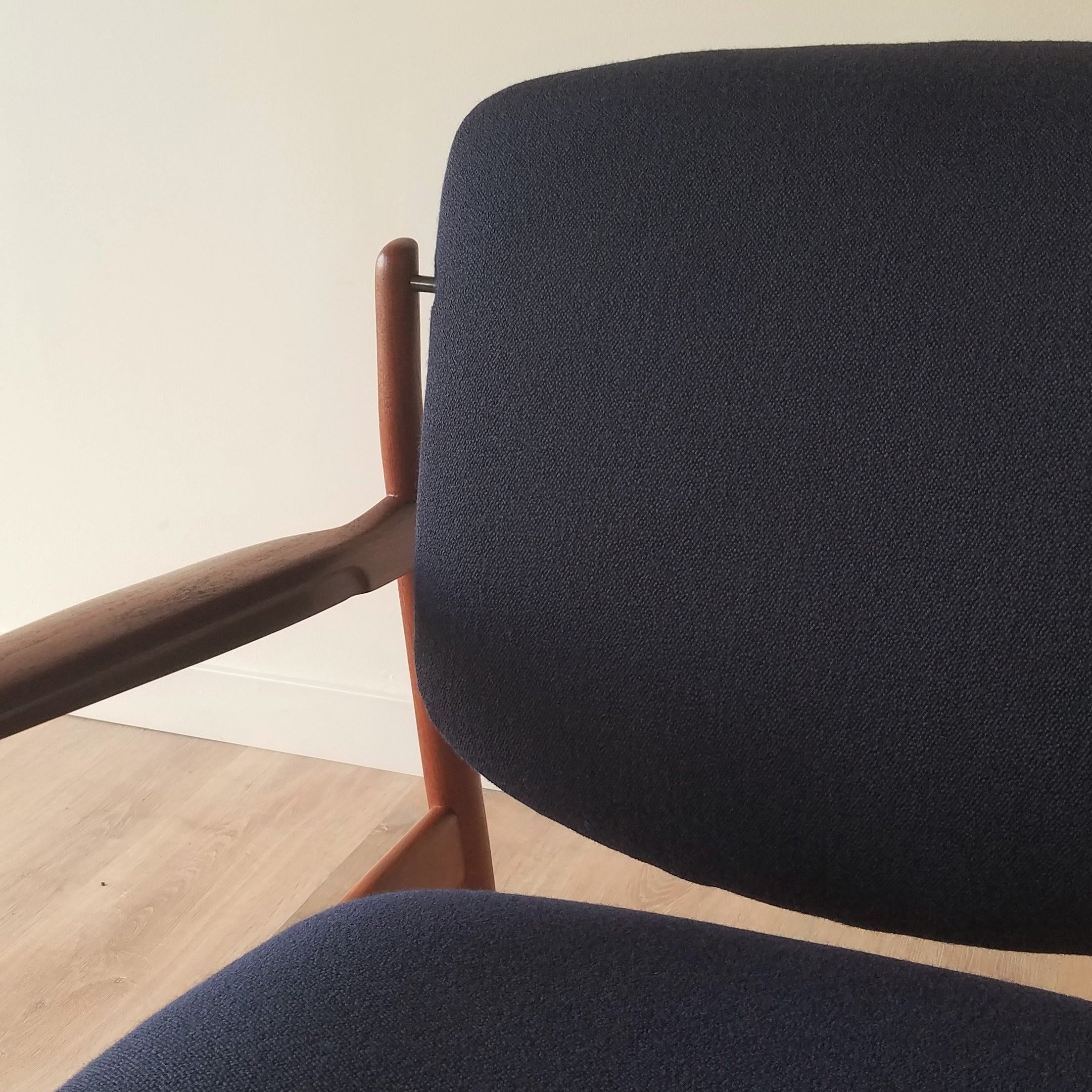 Finn Juhl Lounge Chair (Fd-136)