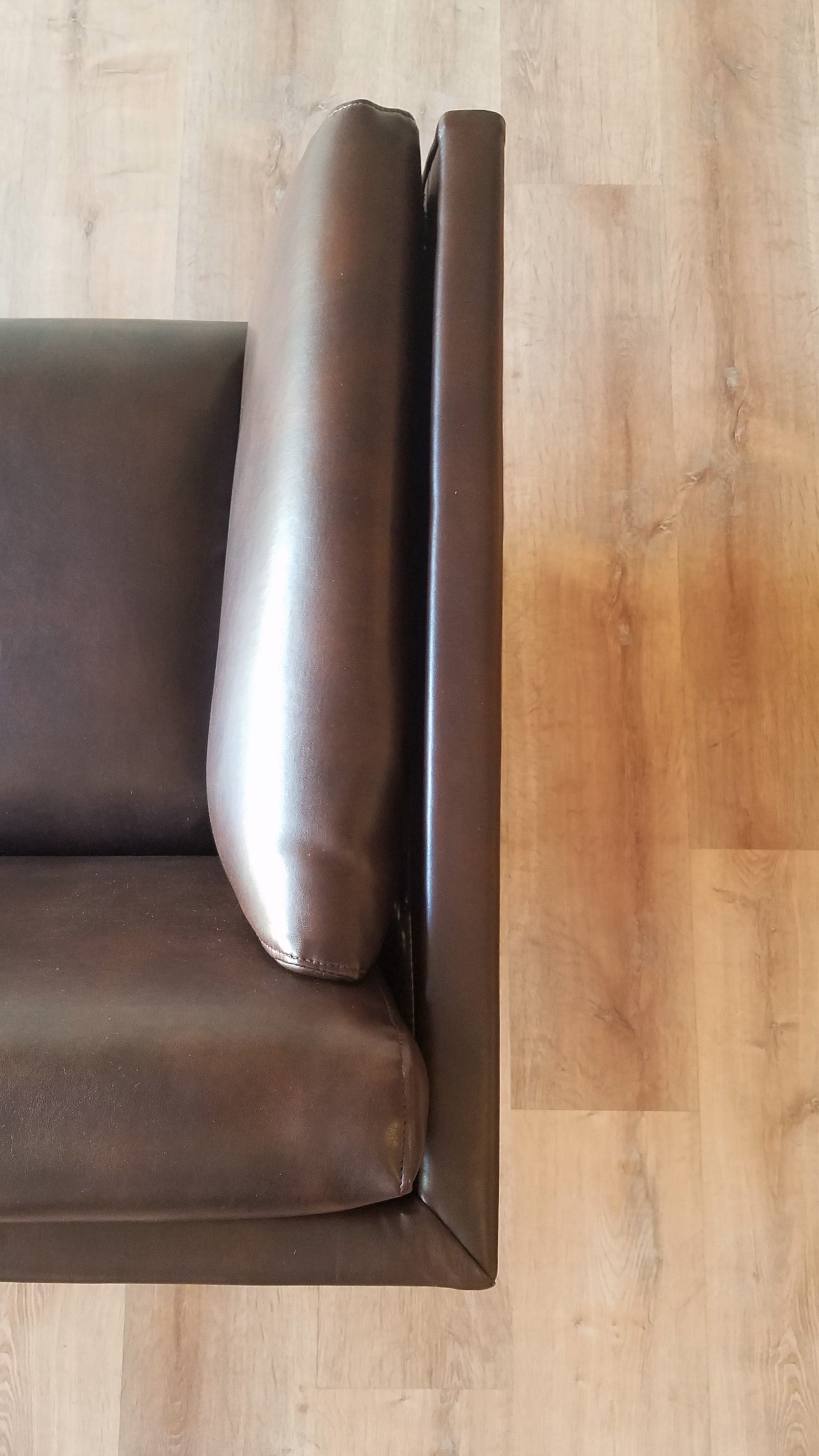 Mark 'Goetz' Sofa