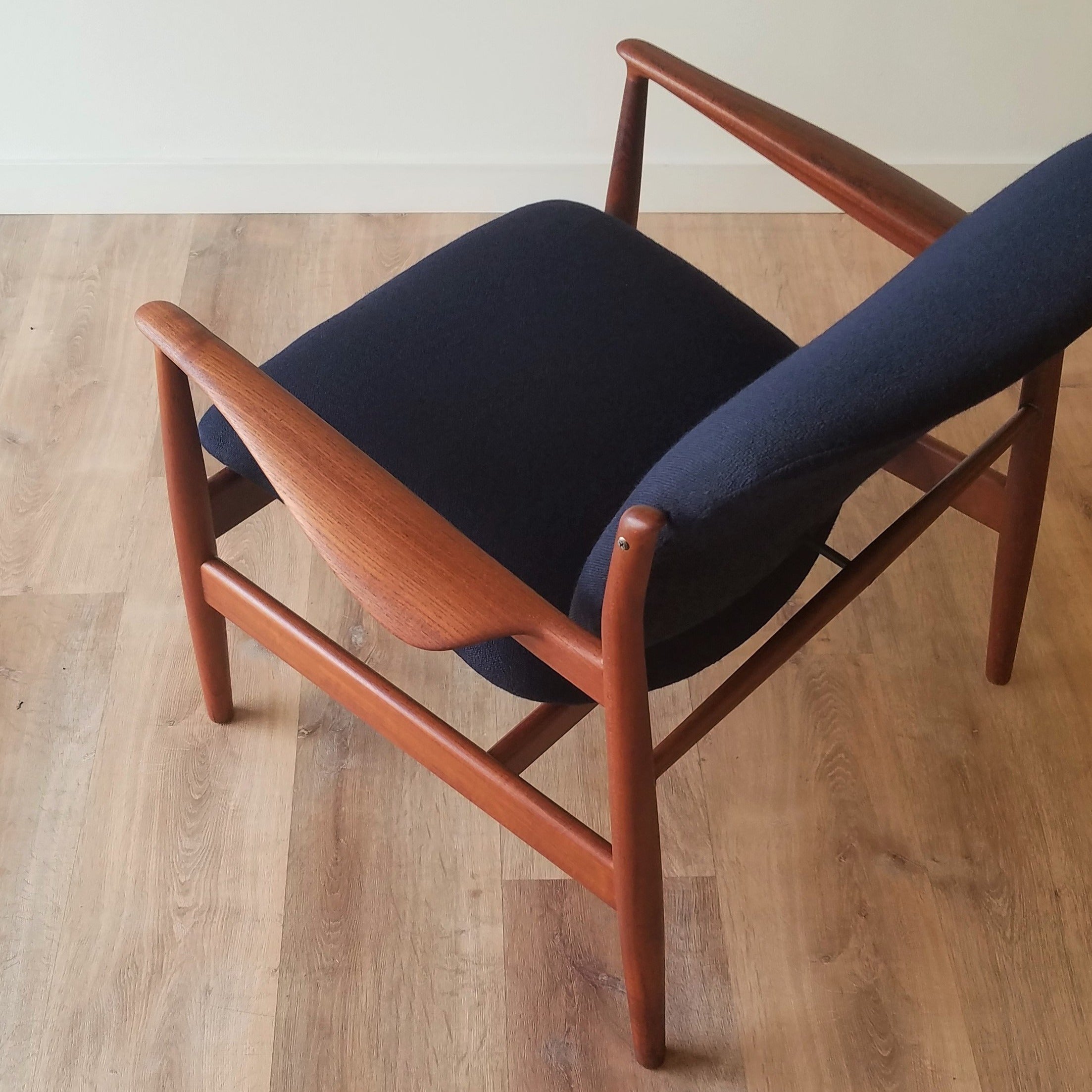 Finn Juhl Lounge Chair (Fd-136)