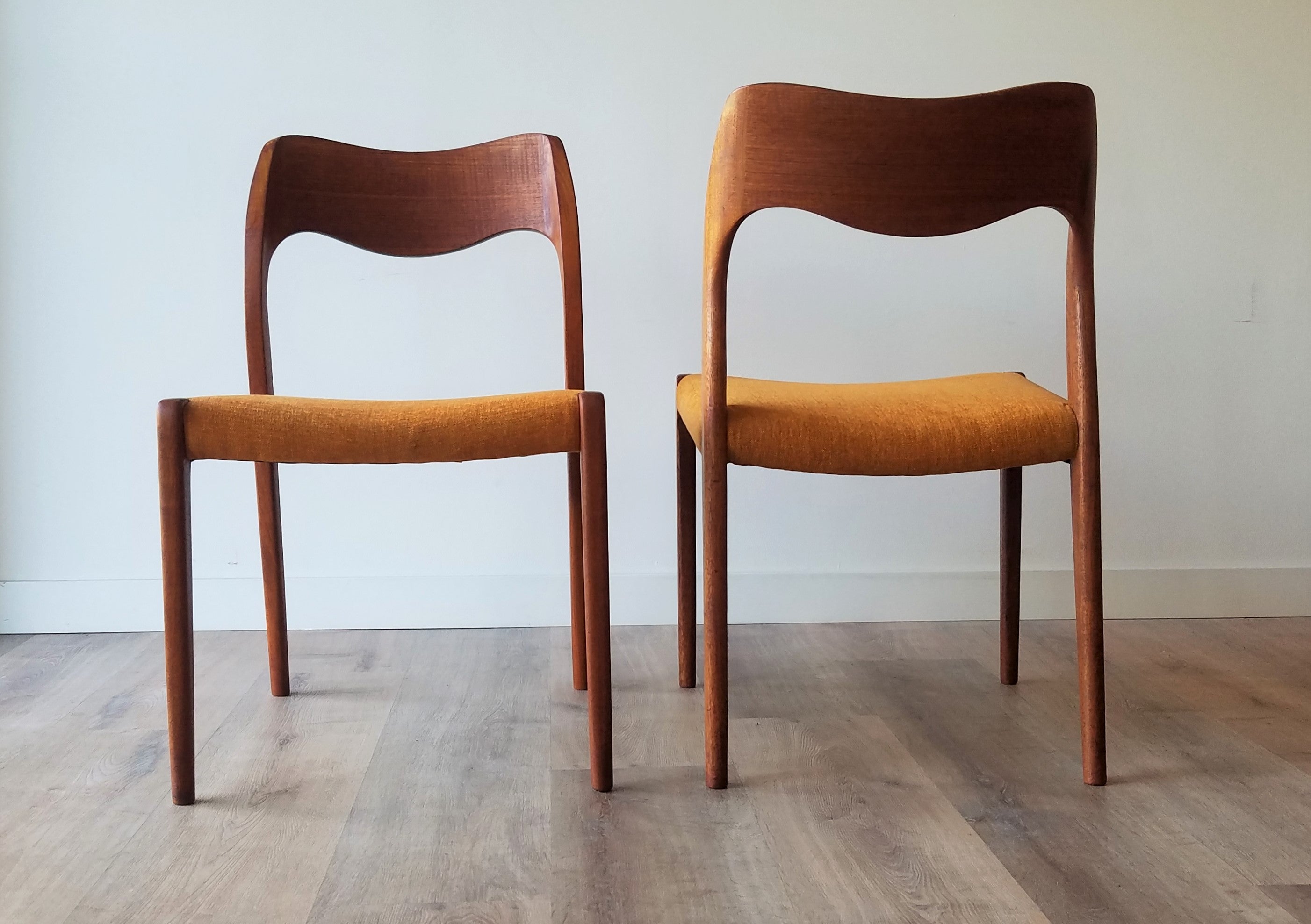 Niels Moller Model 71 - set of 6