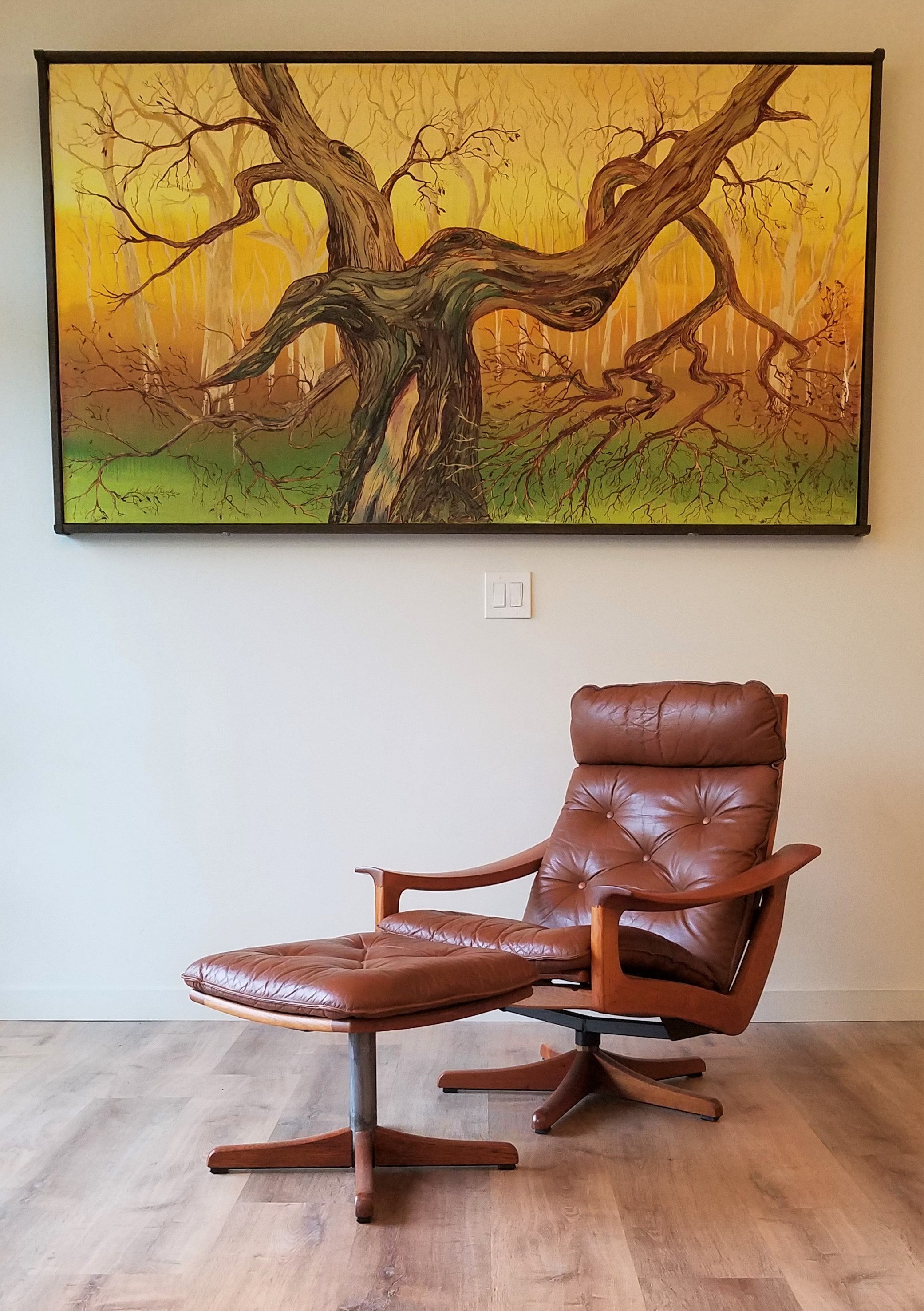 Lied Mobler Leather Swivel Recliner with Ottoman