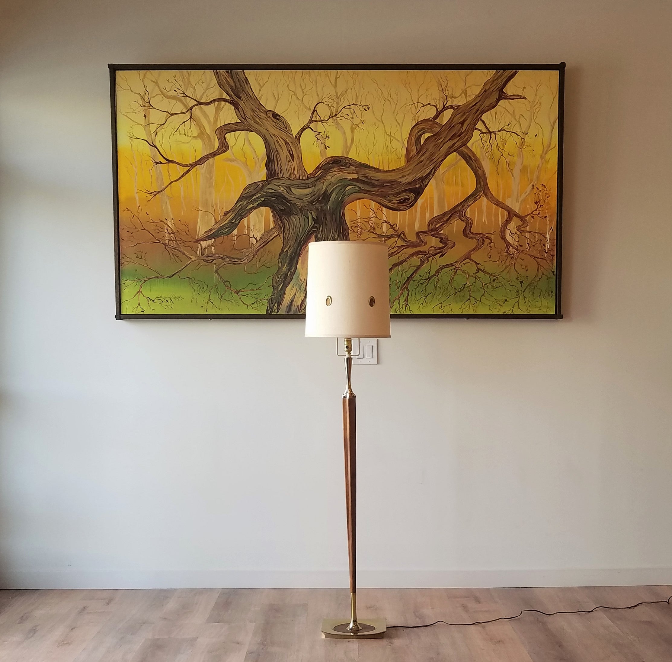 Laurel Lamp Co's Floor Lamp