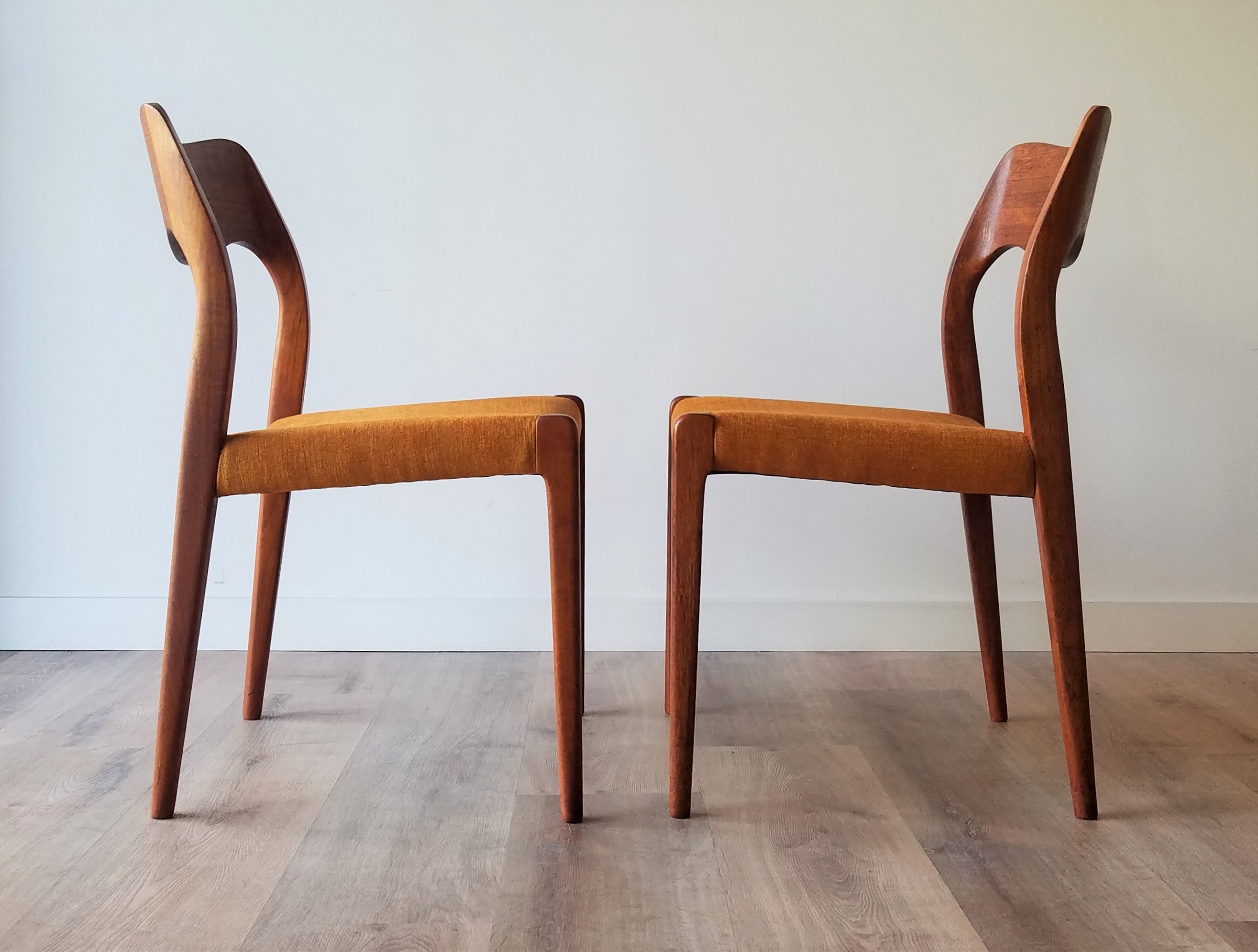 Niels Moller Model 71 - set of 6