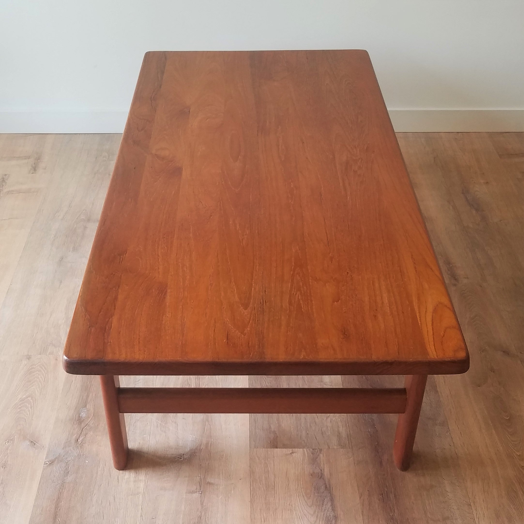 Neils Bach Coffee + Side Table - a set