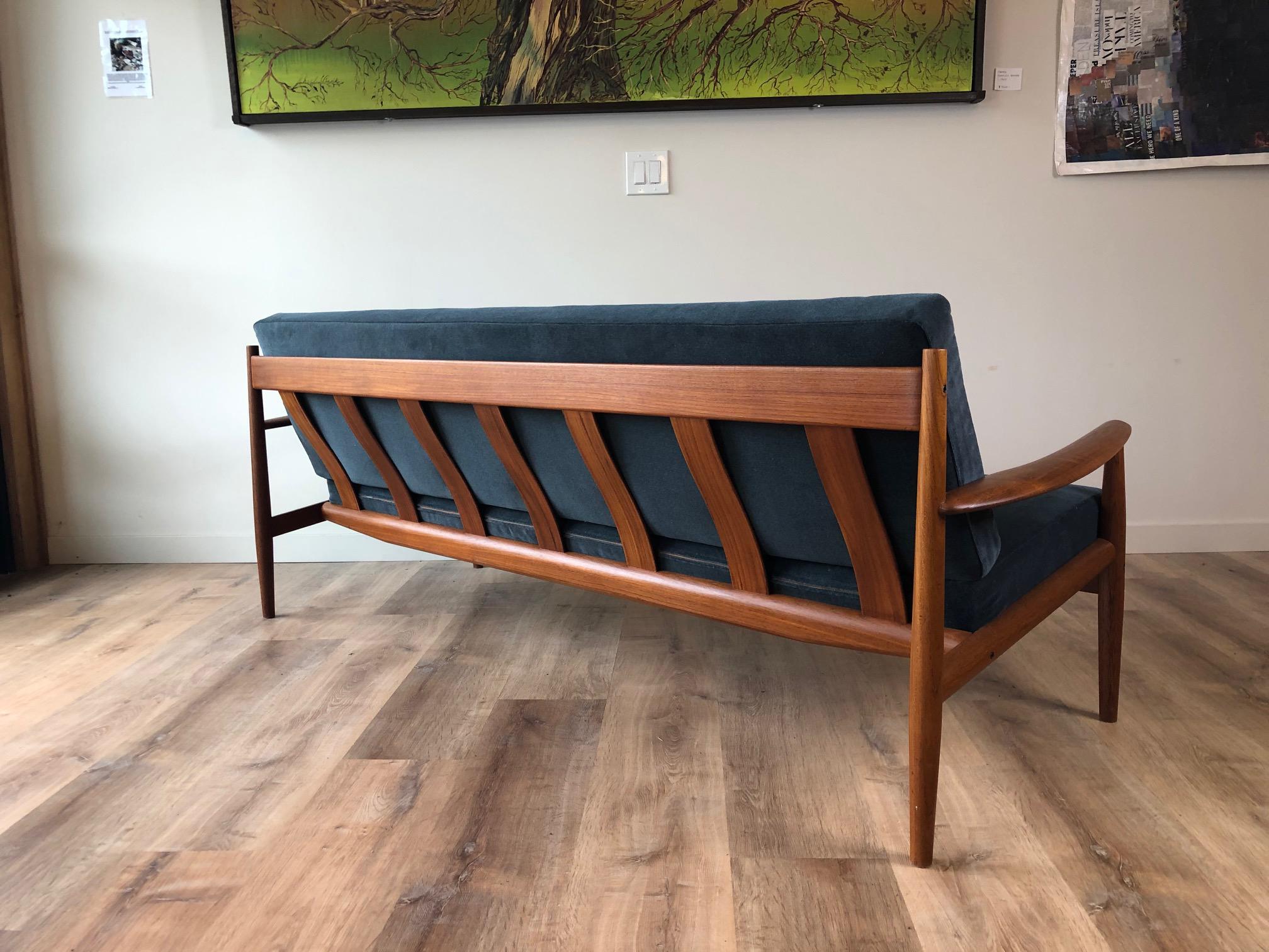 Grete Jalk Sofa Model 118