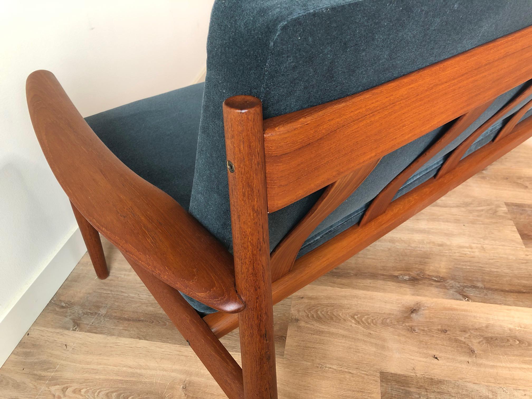 Grete Jalk Sofa Model 118