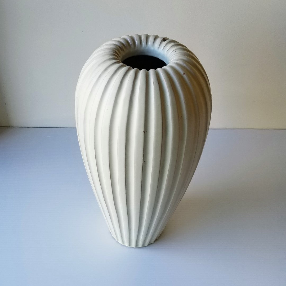 Vicke Lindstrand Floor Vase