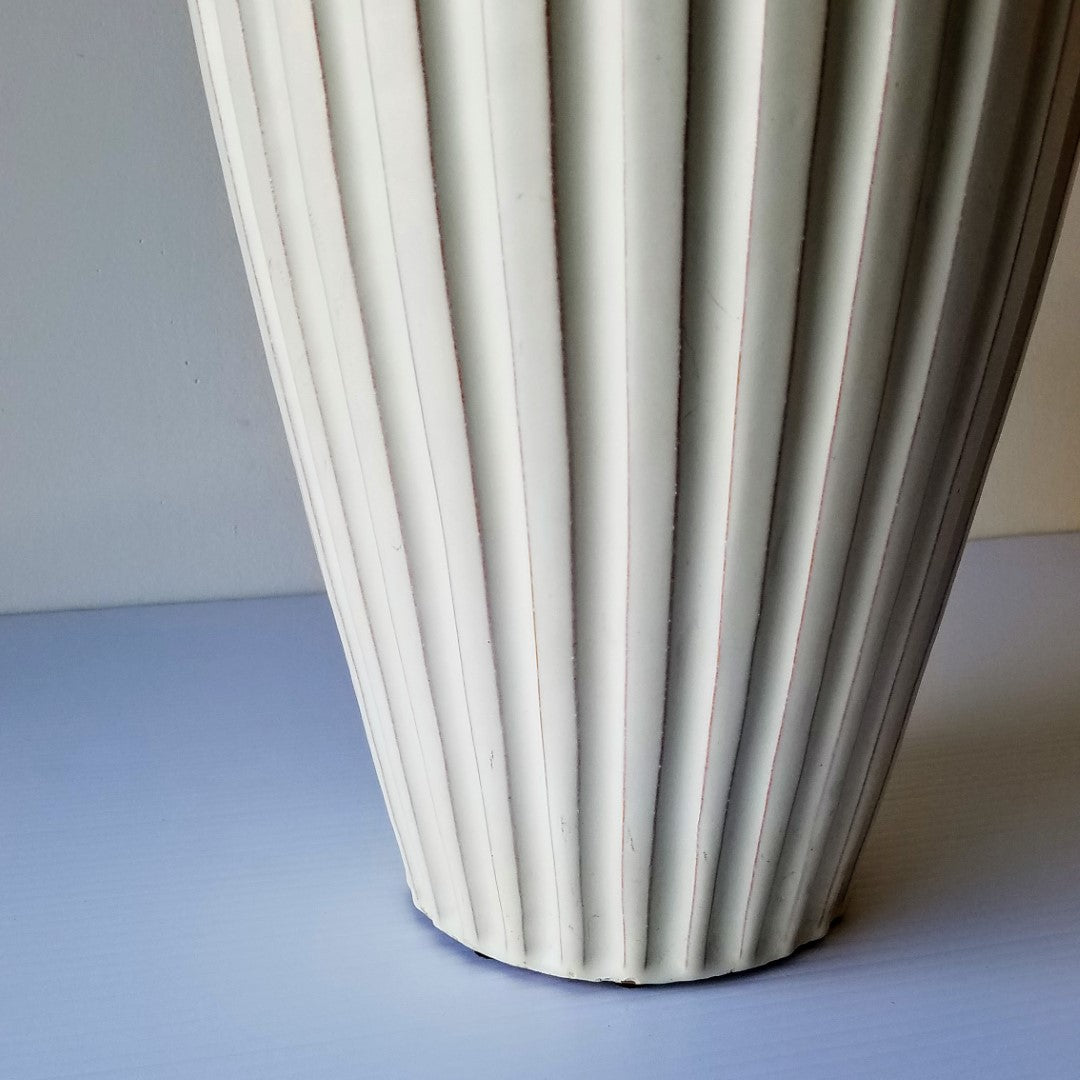 Vicke Lindstrand Floor Vase