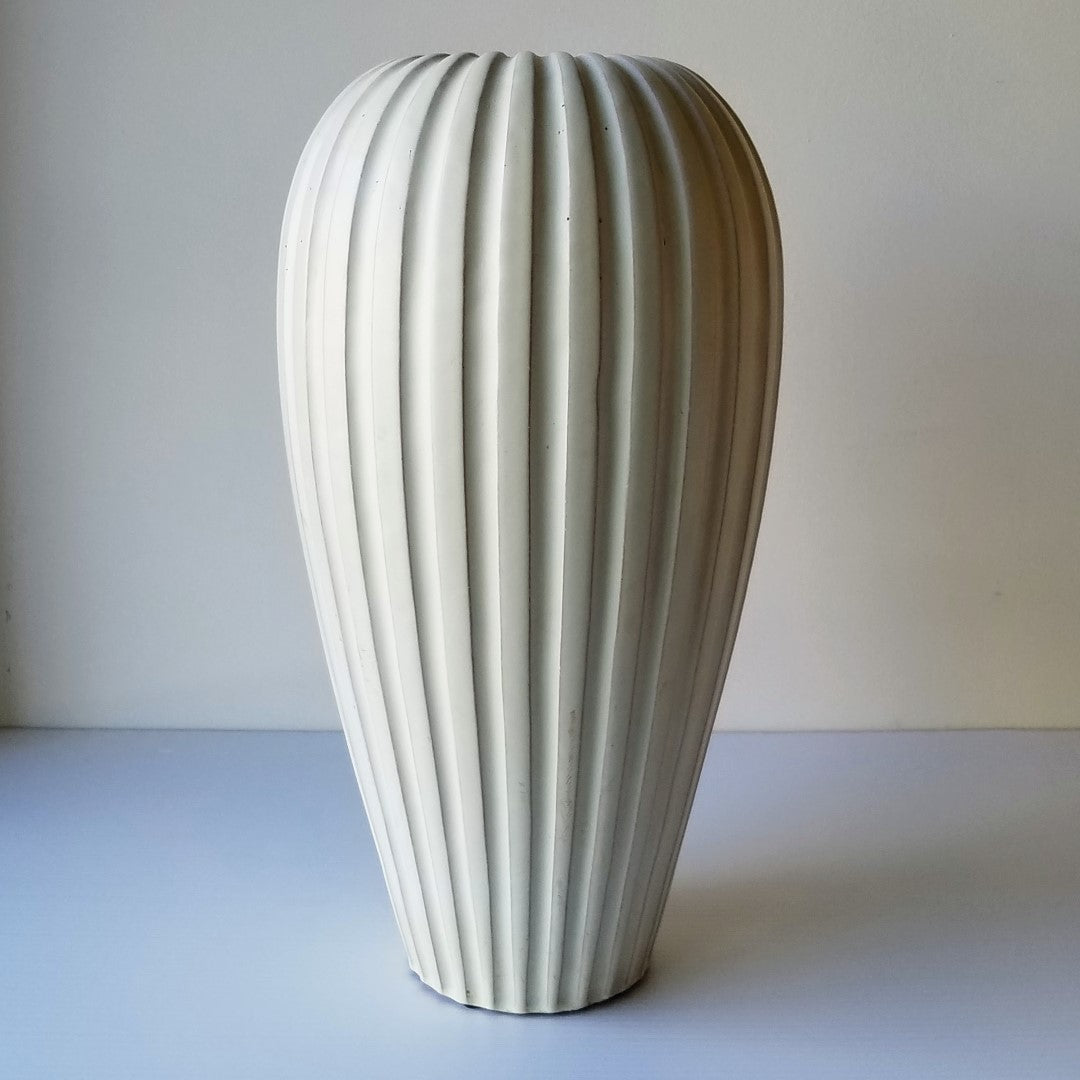 Vicke Lindstrand Floor Vase