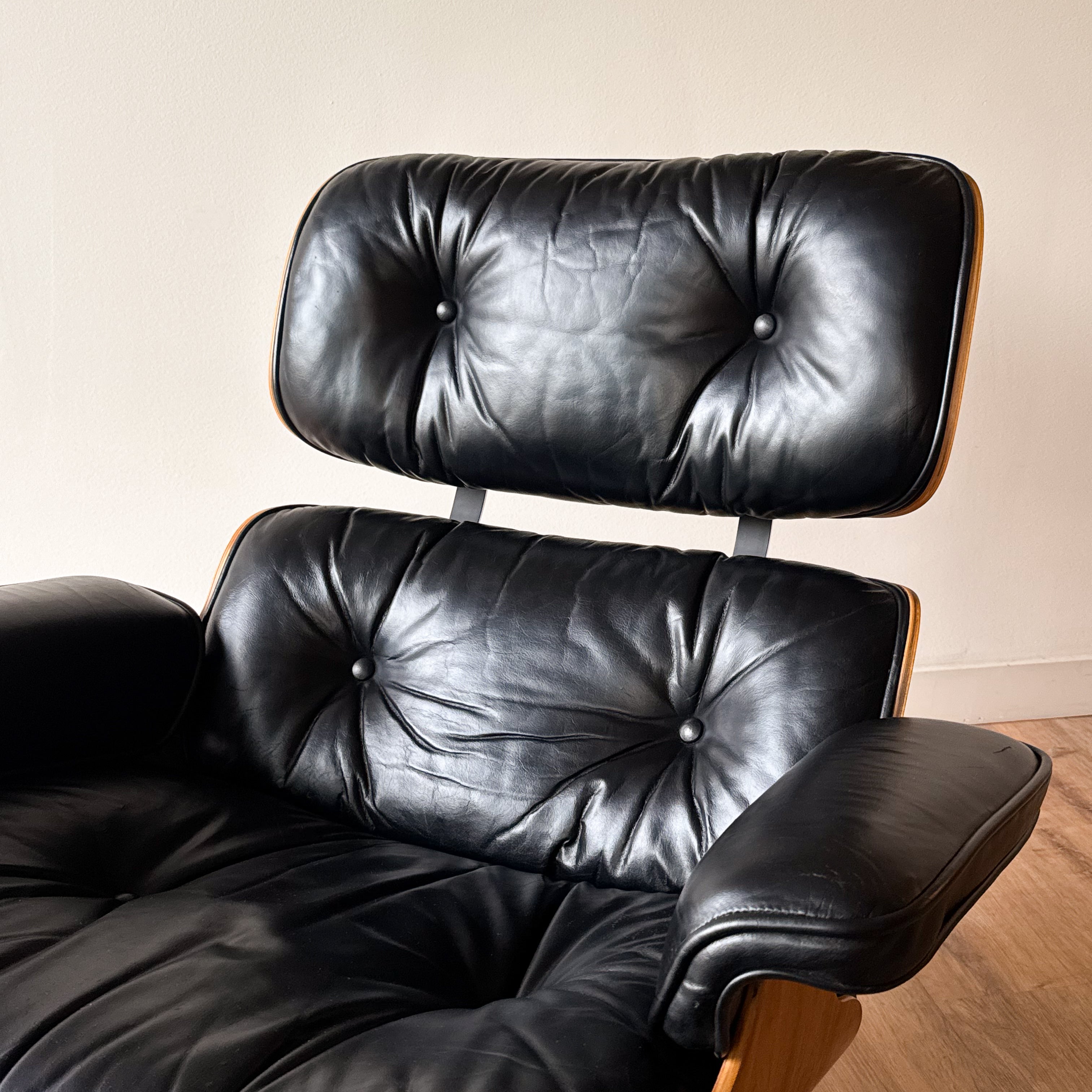 Eames Lounge Chair + Ottoman, 670+671