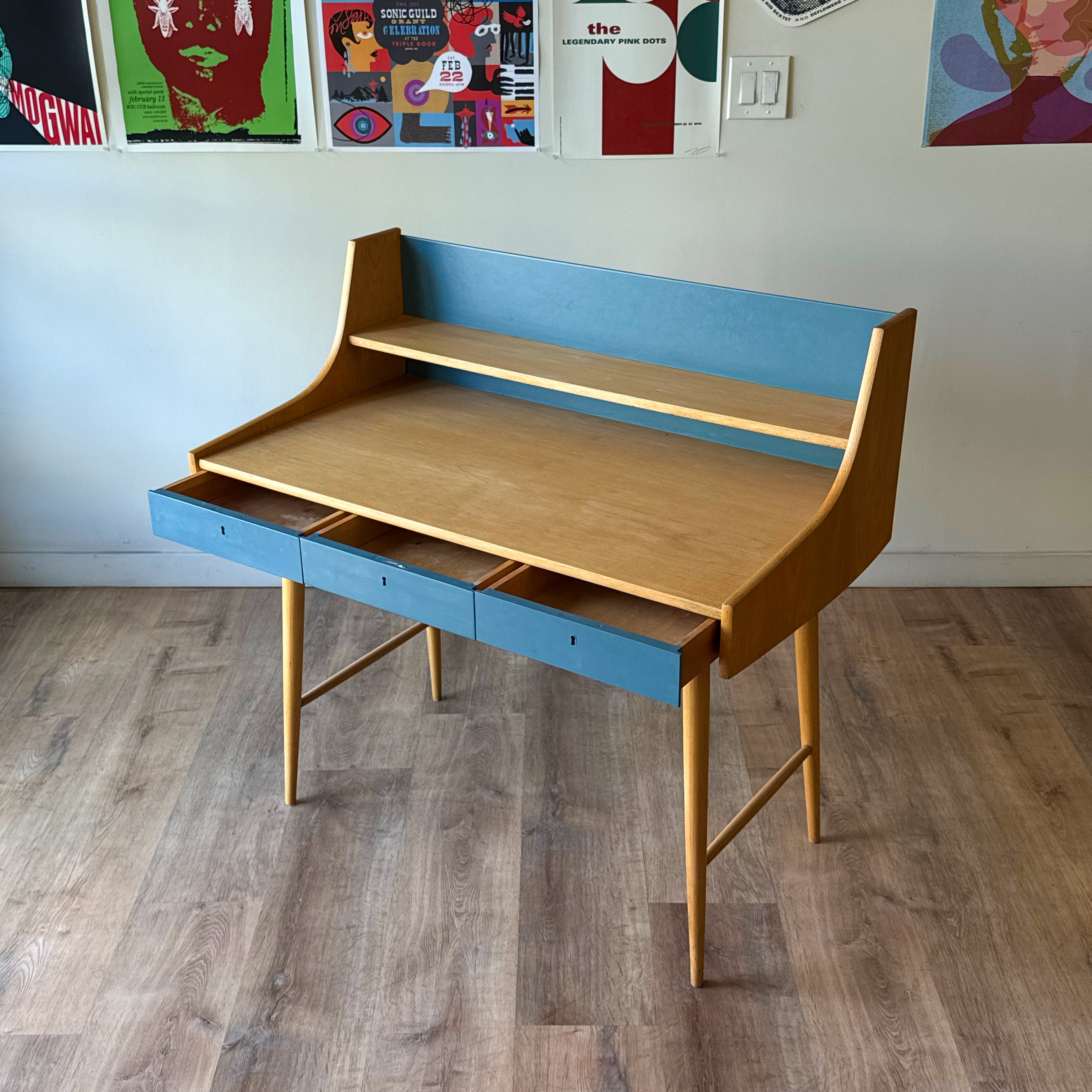 John Texman 'Ola-pultan' Writing Desk