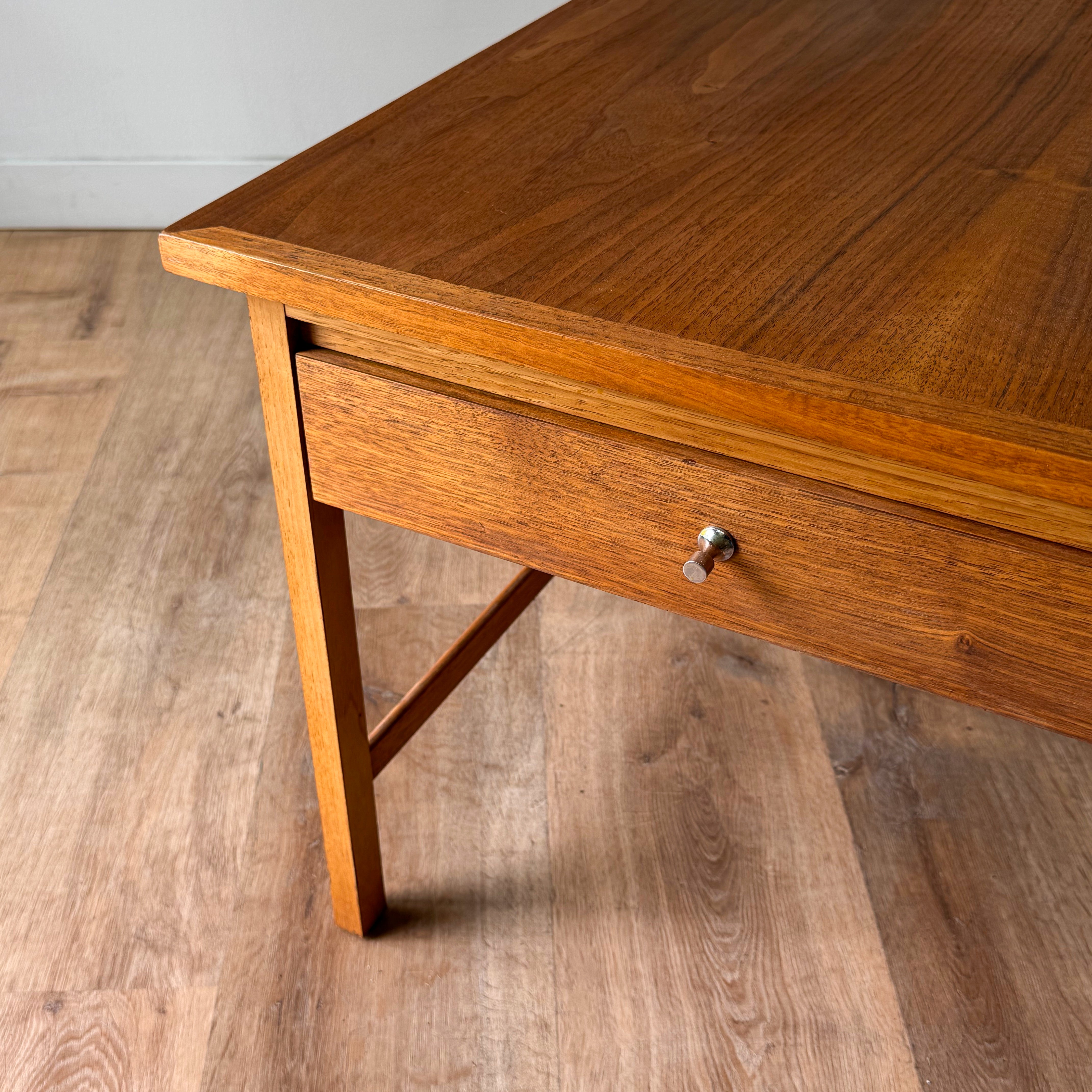 Paul McCobb 'Delineator' Side Table