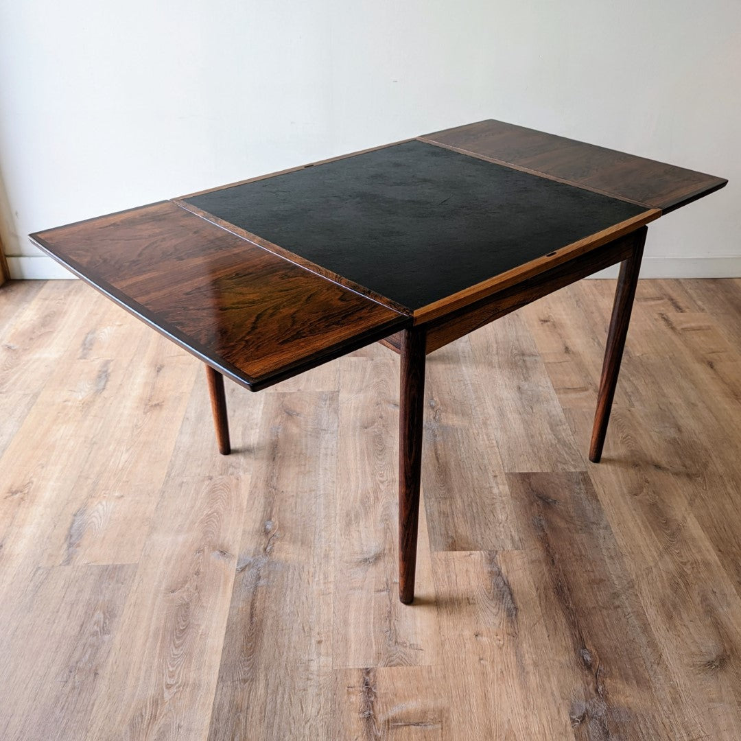Poul Hundevad Game Table