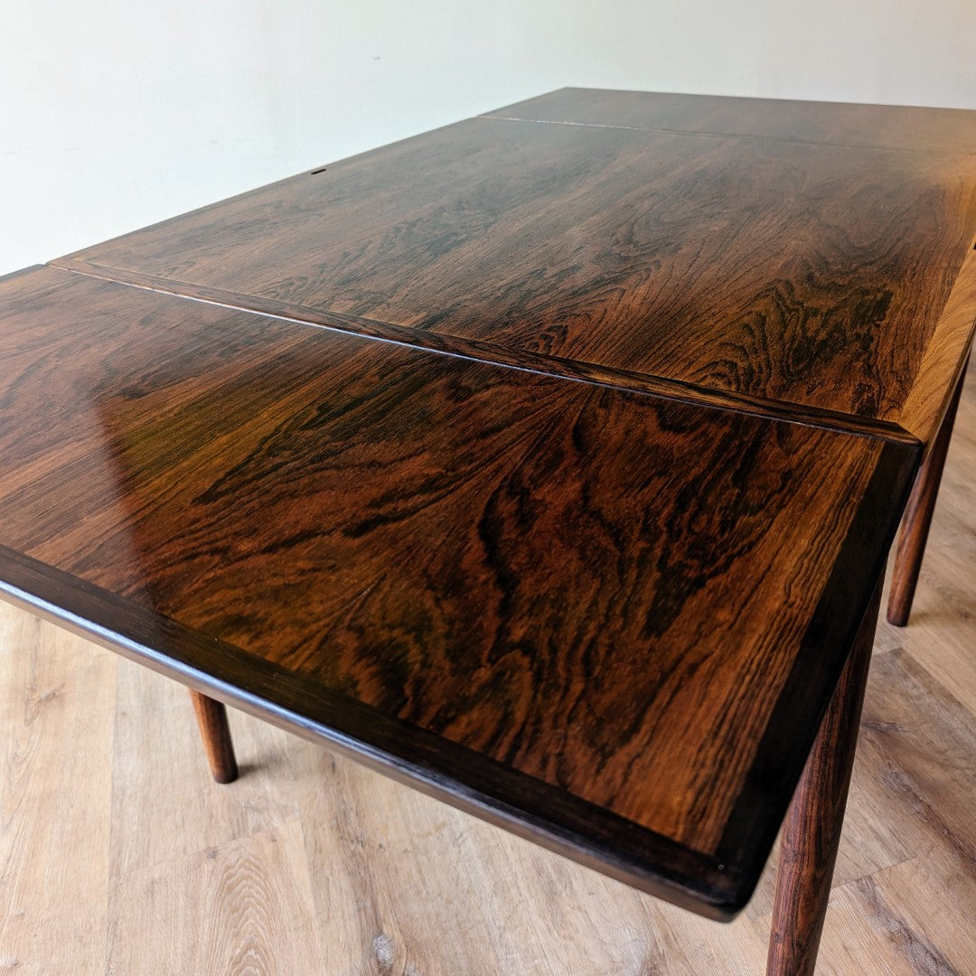Poul Hundevad Game Table