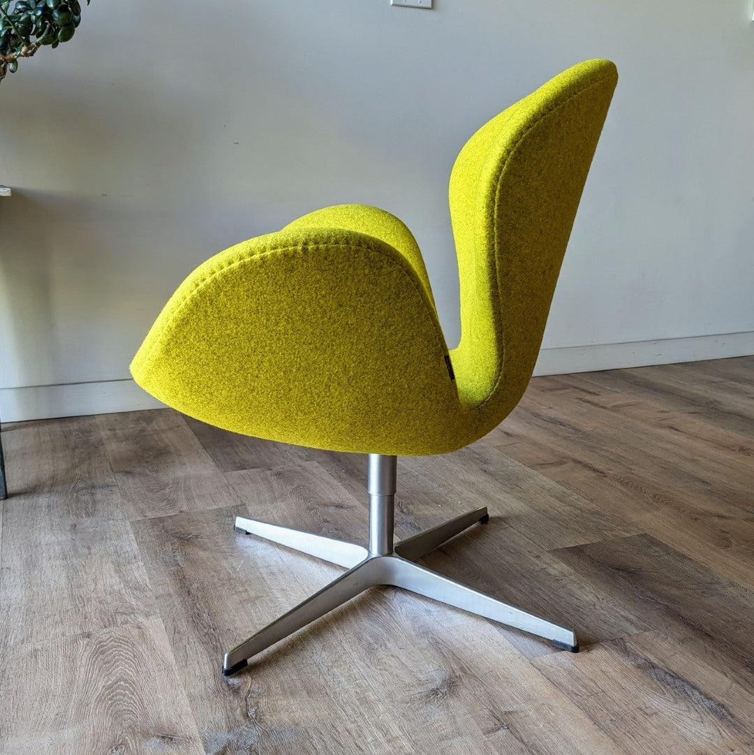 Arne Jacobsen 'Swan' Chair