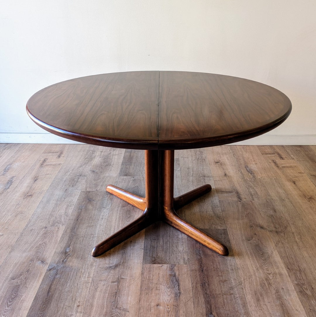 Rasmus Dining Table