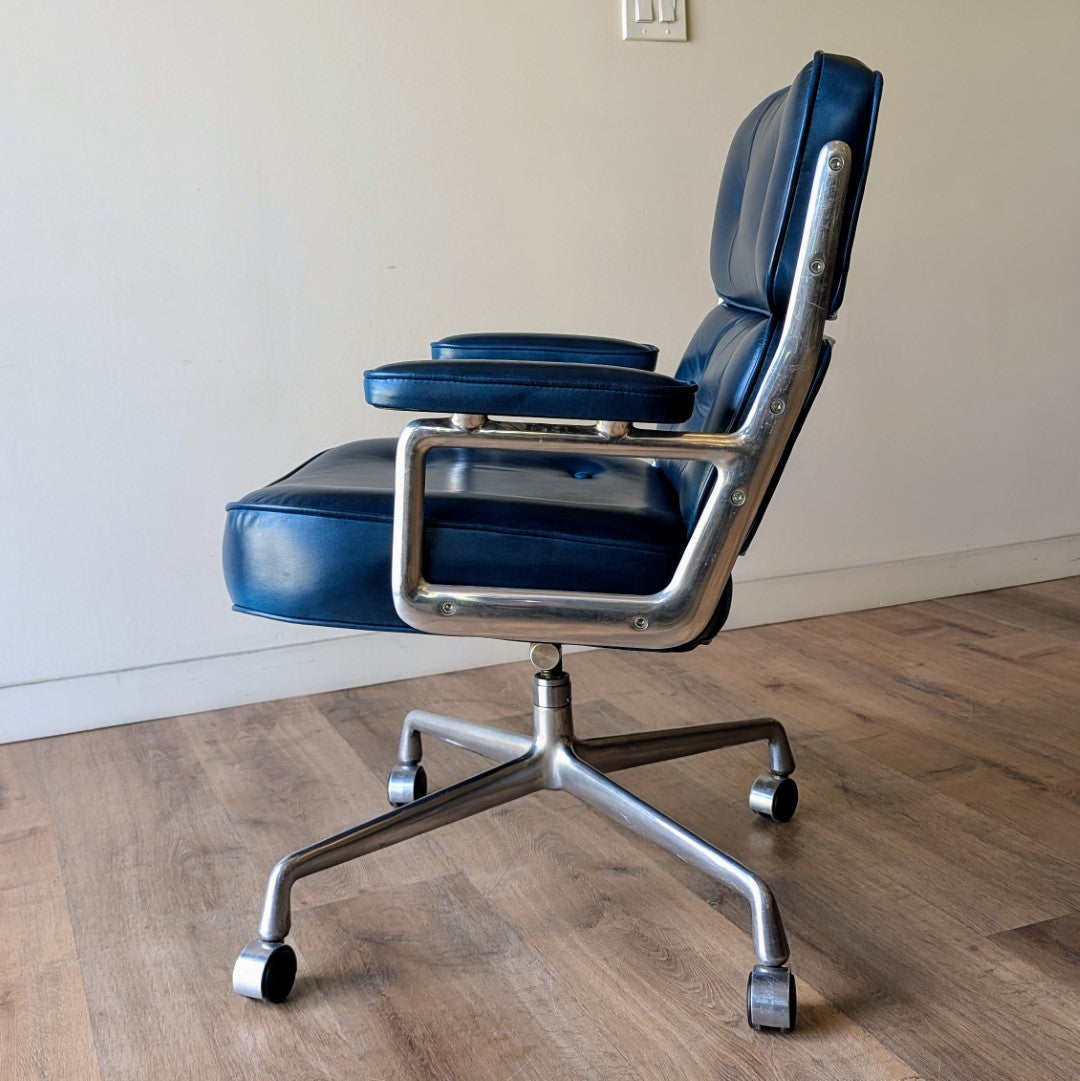 Eames Time Life Desk Chair