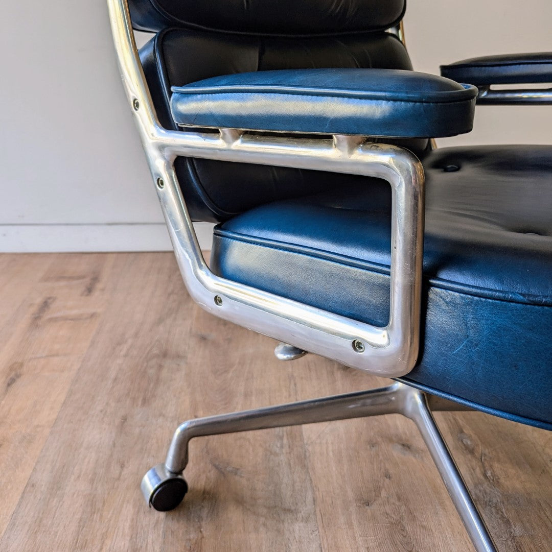 Eames Time Life Desk Chair