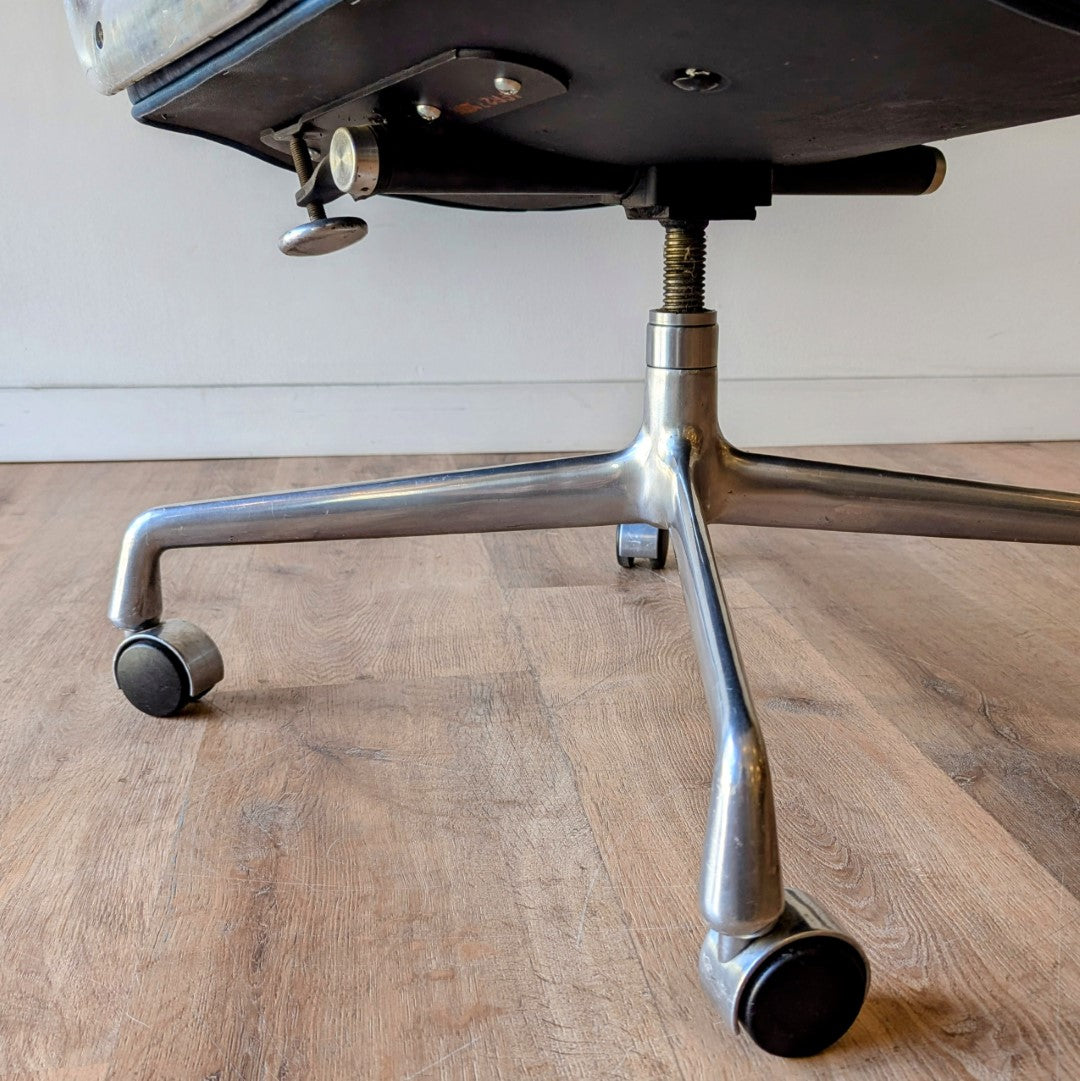 Eames Time Life Desk Chair