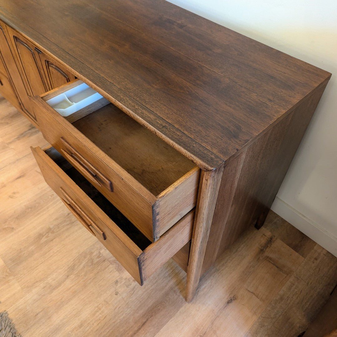 Broyhill 'Emphasis' Dresser