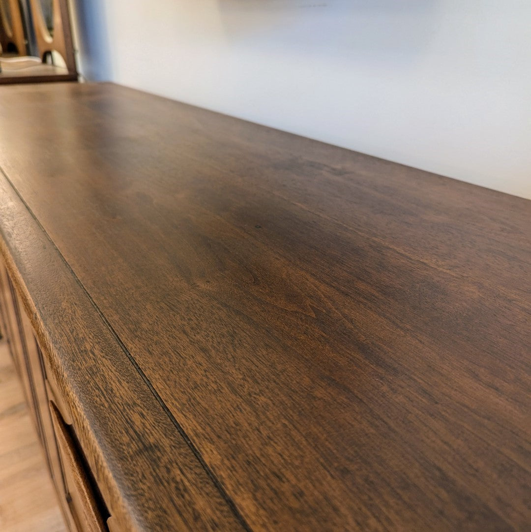 Broyhill 'Emphasis' Dresser