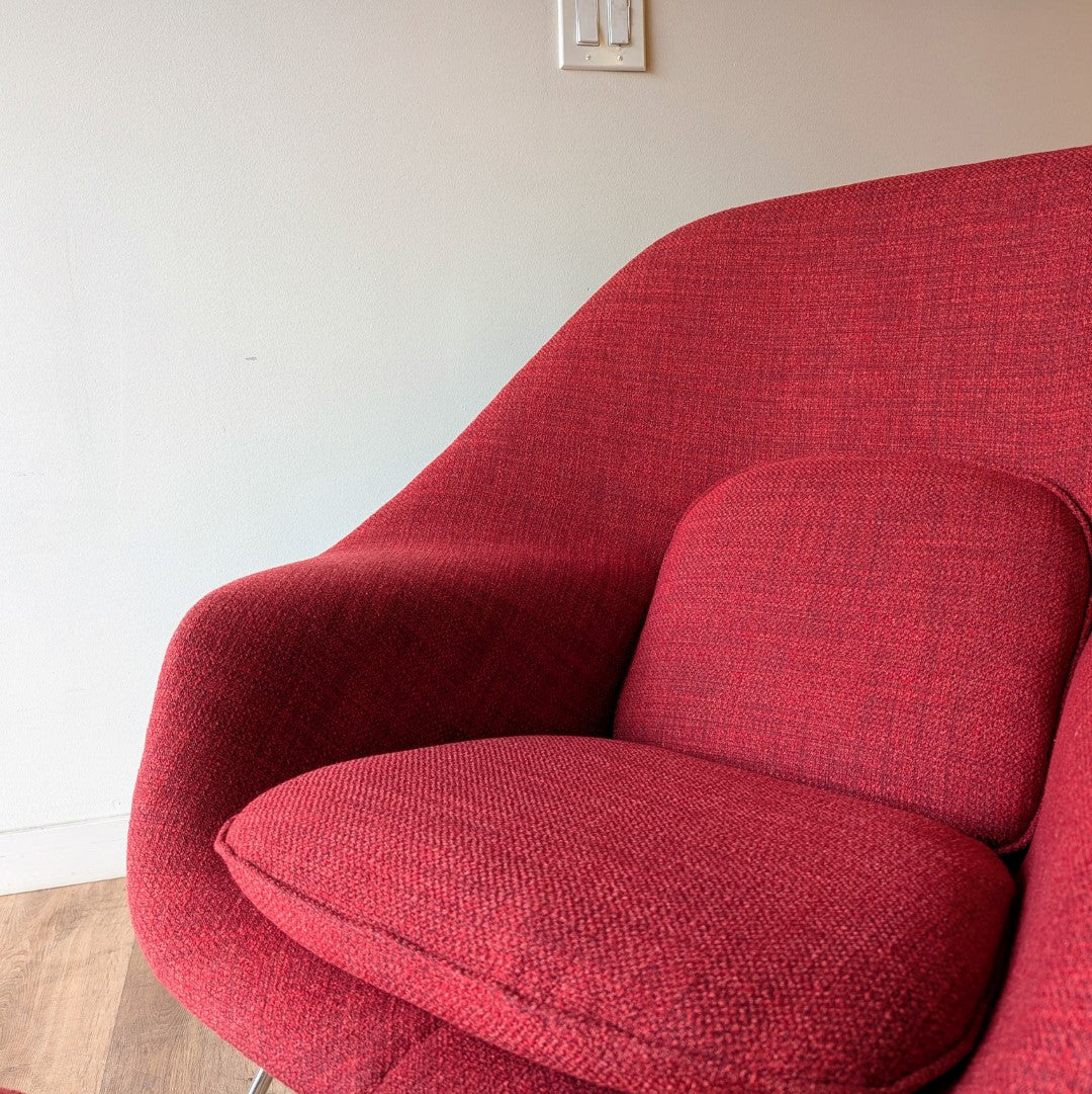 Eero Saarinen Womb Chair + Ottoman