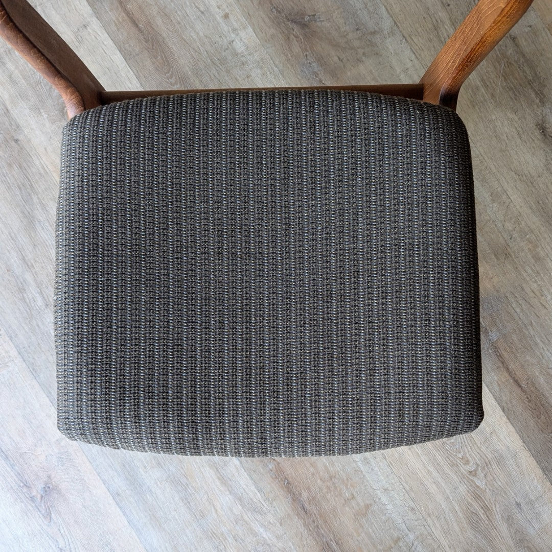 D-Scan Dining Chairs, set of 4