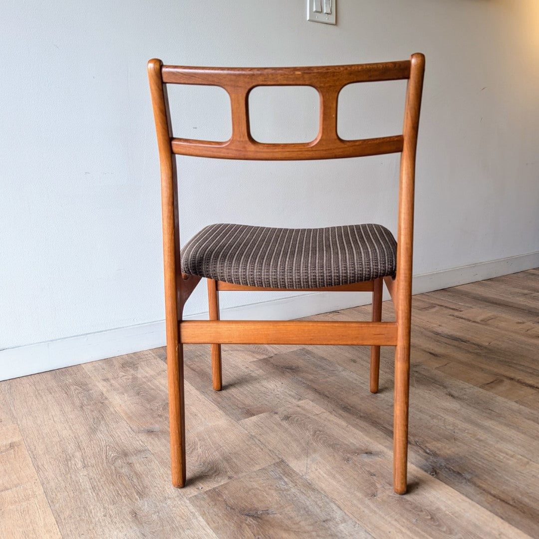 D-Scan Dining Chairs, set of 4